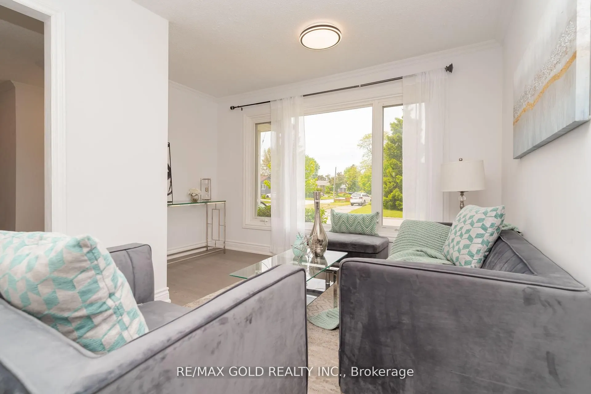 22 Carlyle Crescent