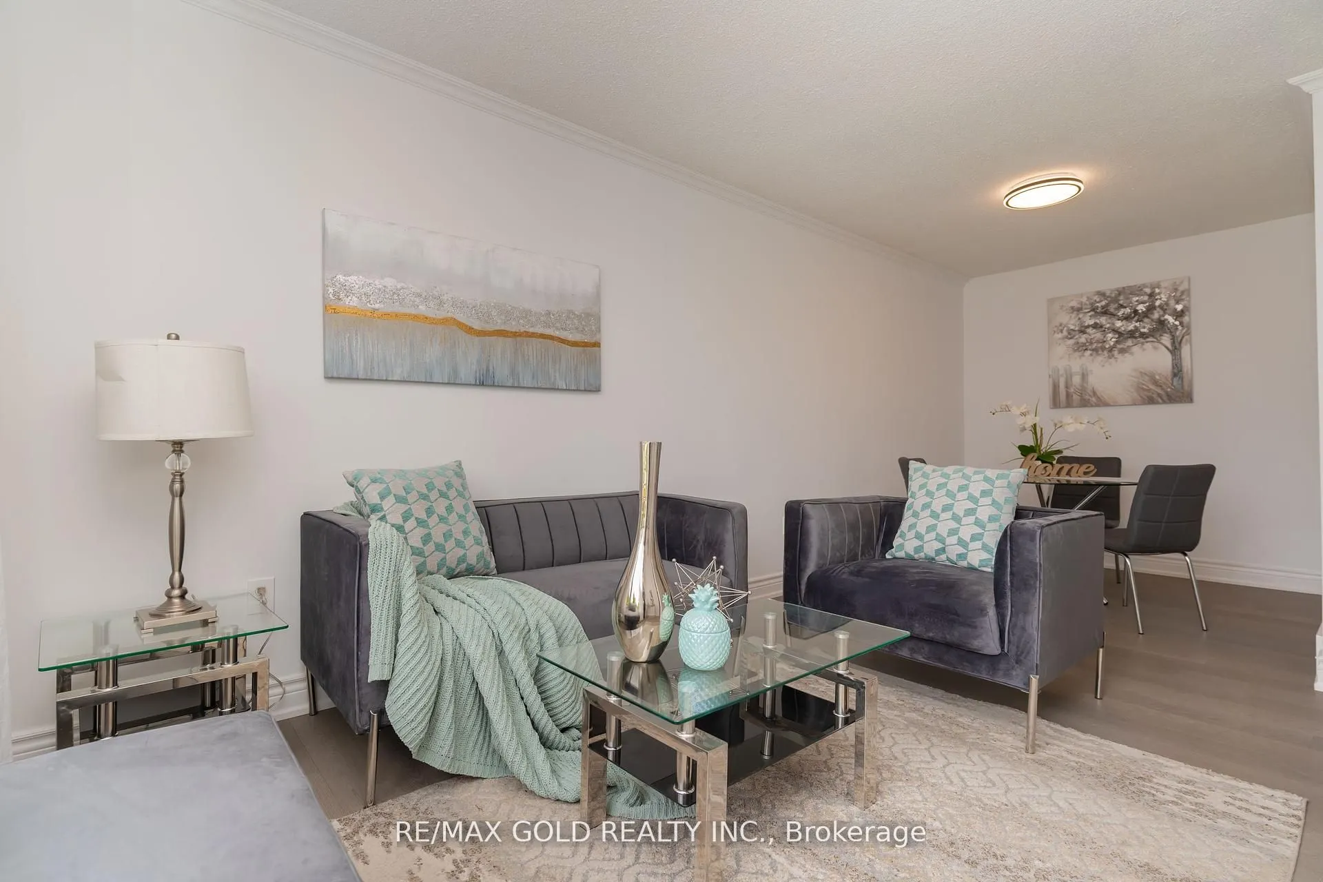 22 Carlyle Crescent