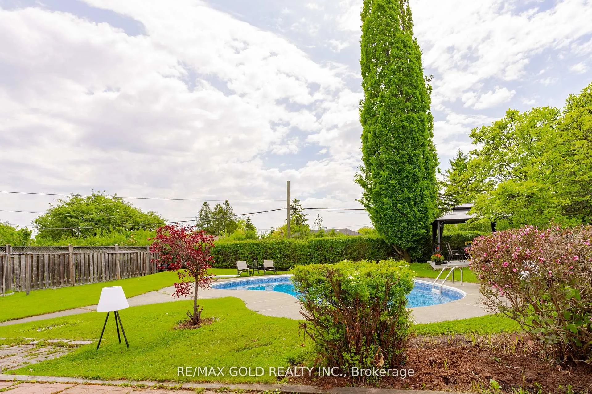 22 Carlyle Crescent