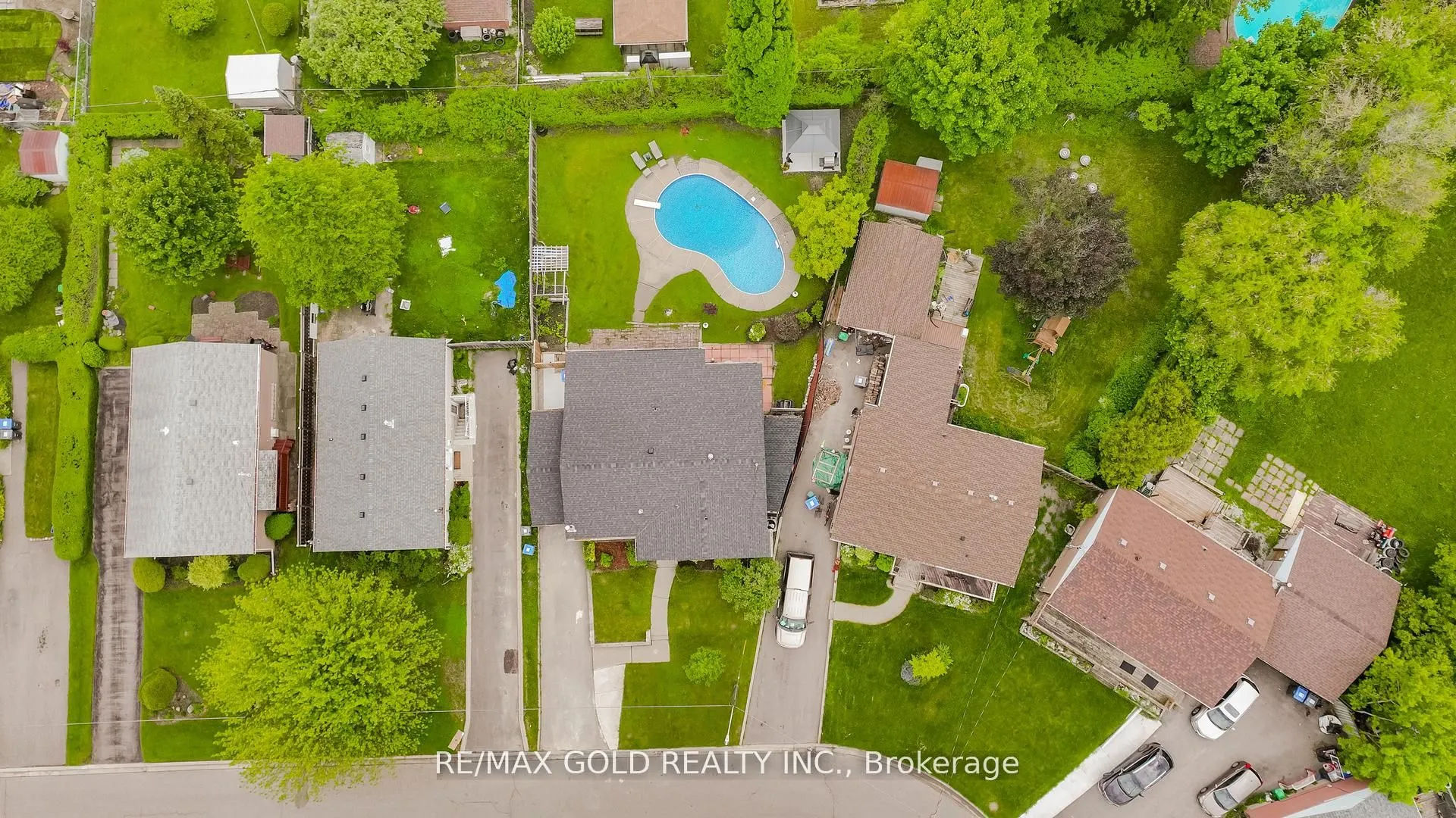 22 Carlyle Crescent