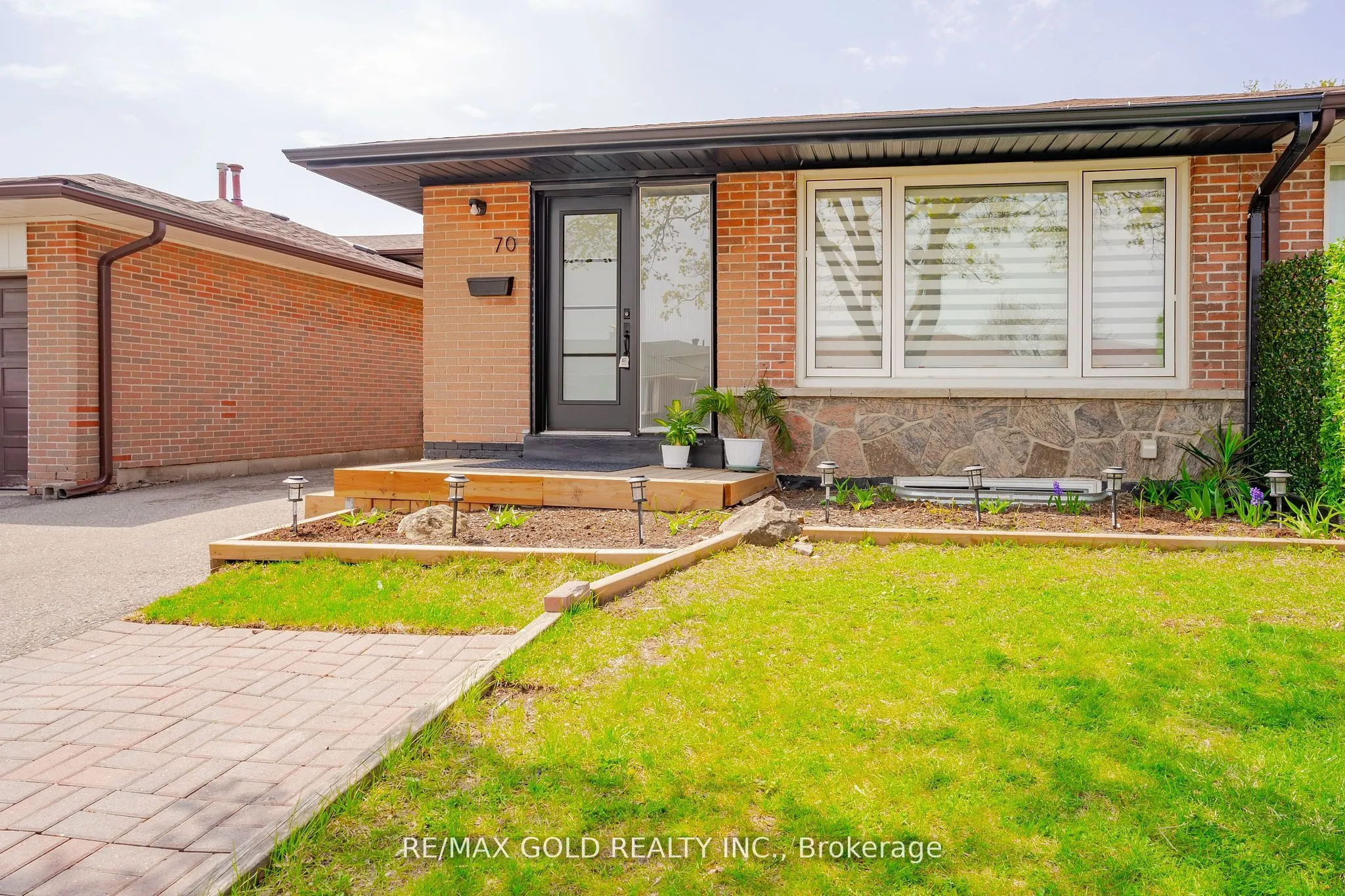 70 Wilton Drive