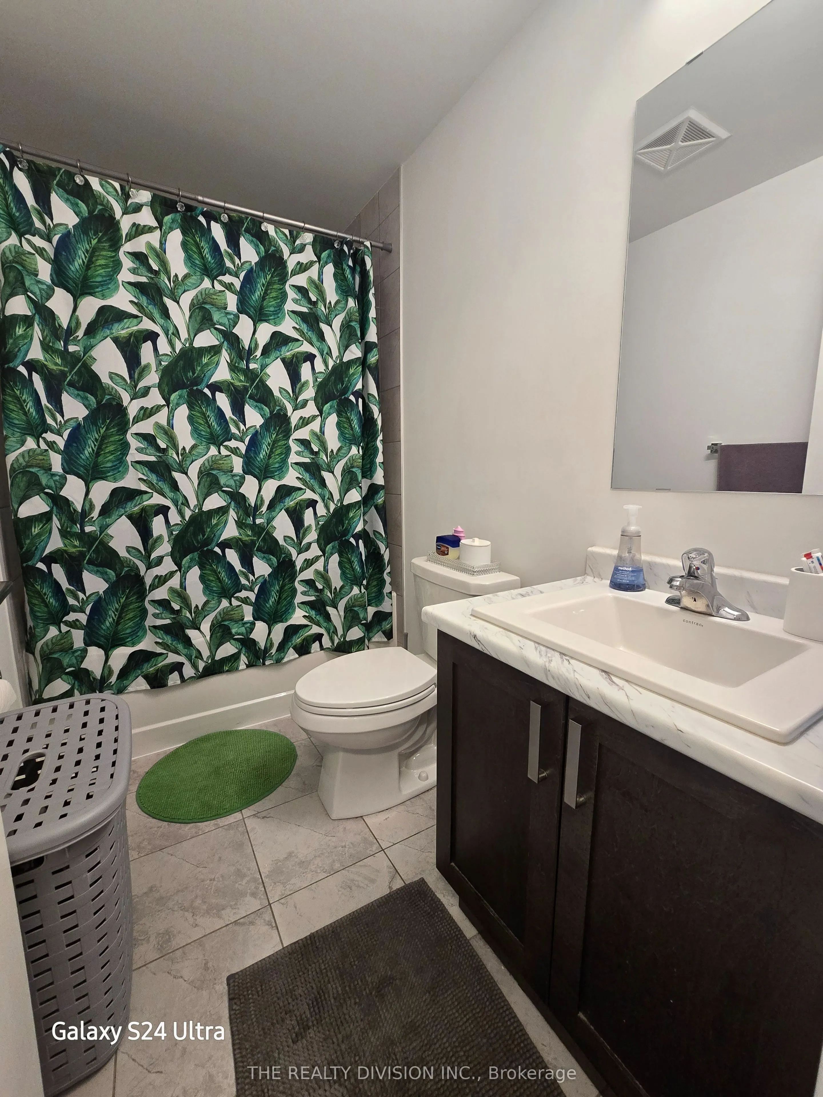 1070 Douglas McCurdy Common, #124