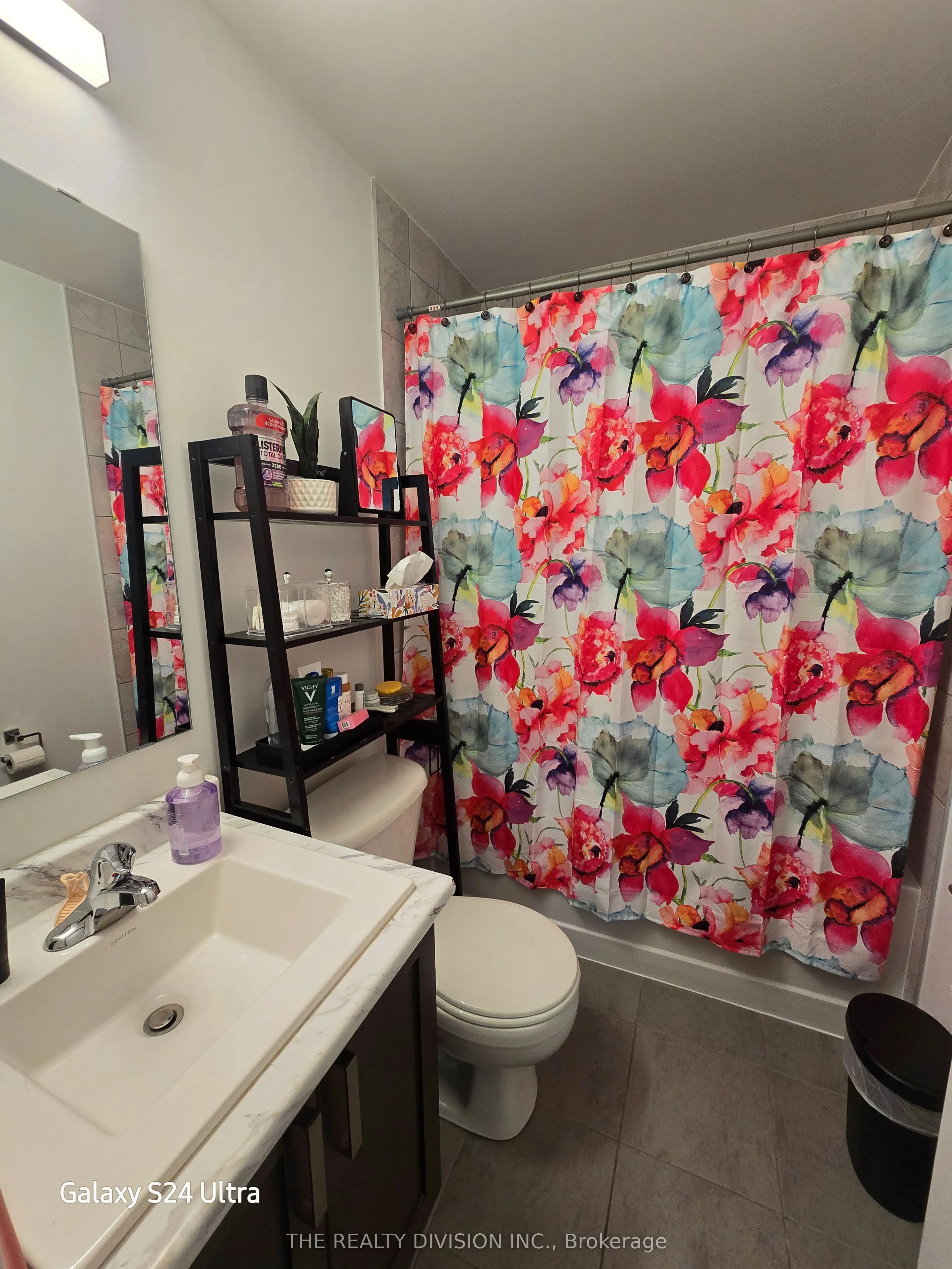 1070 Douglas McCurdy Common, #124