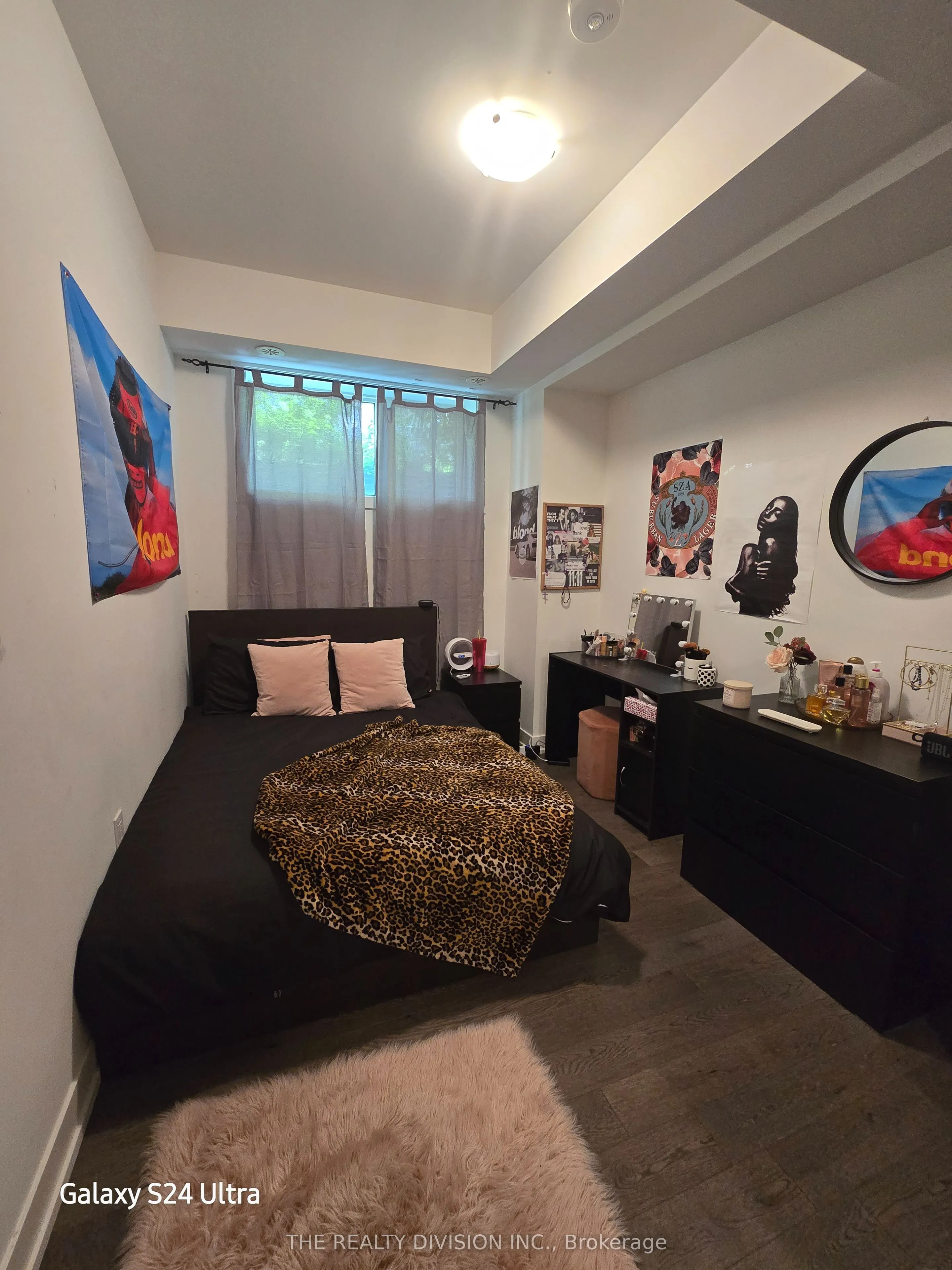 1070 Douglas McCurdy Common, #124