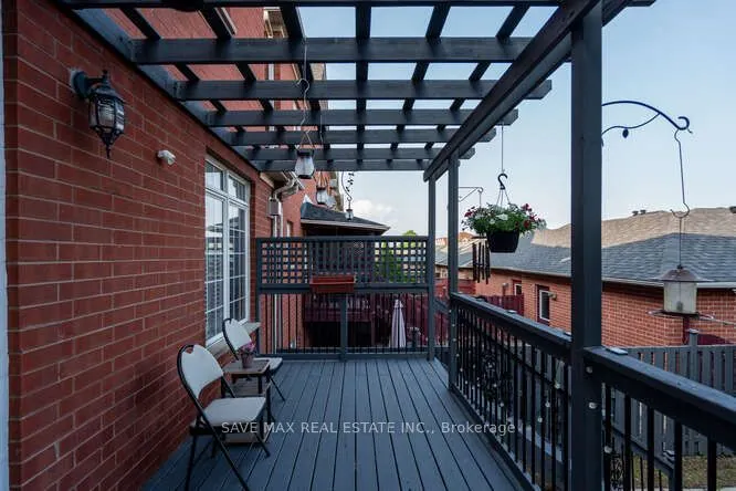 3452 Eglinton Avenue W