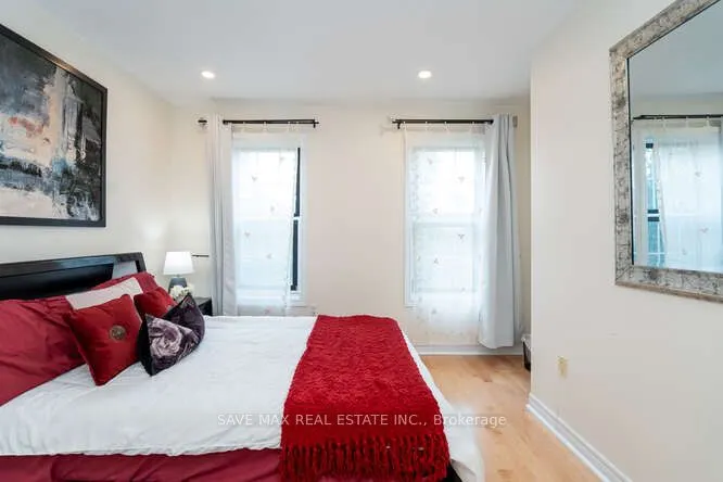 3452 Eglinton Avenue W