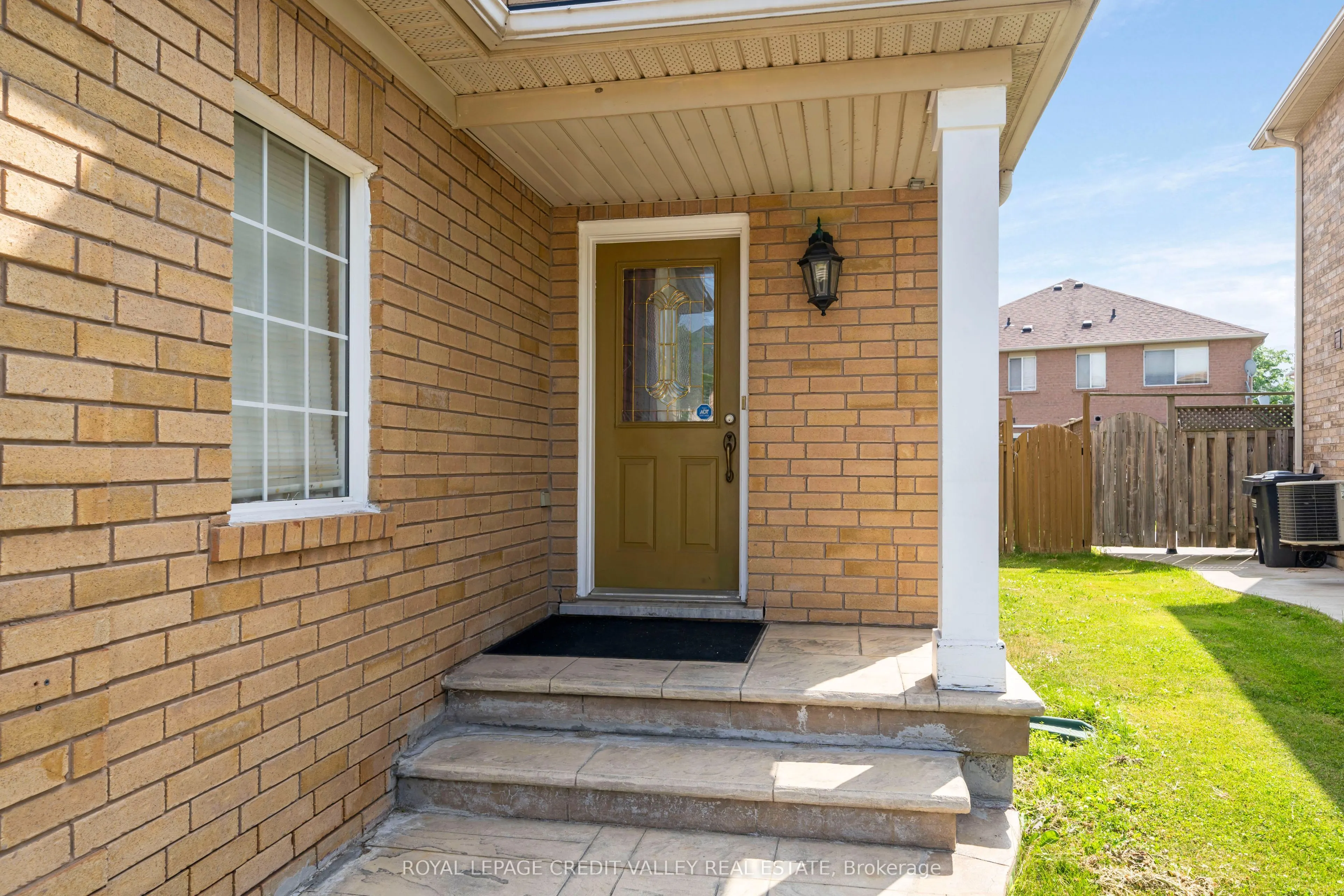 19 Dunlop Court