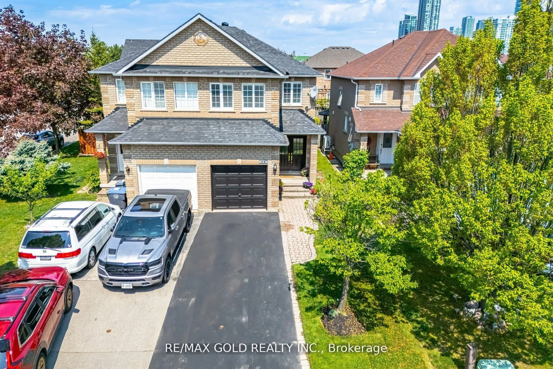 614 Summer Park Crescent