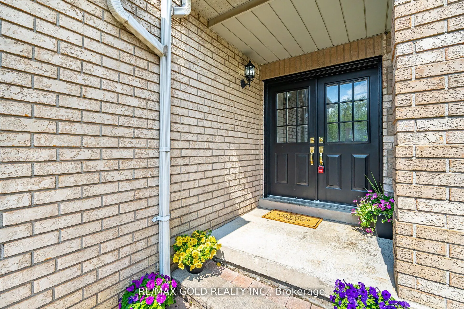 614 Summer Park Crescent