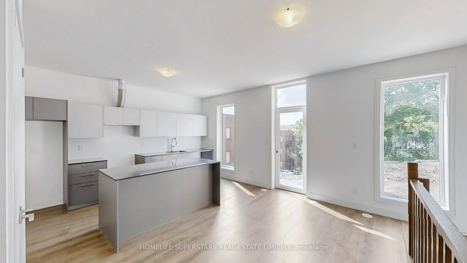 61 DESIREE Place
