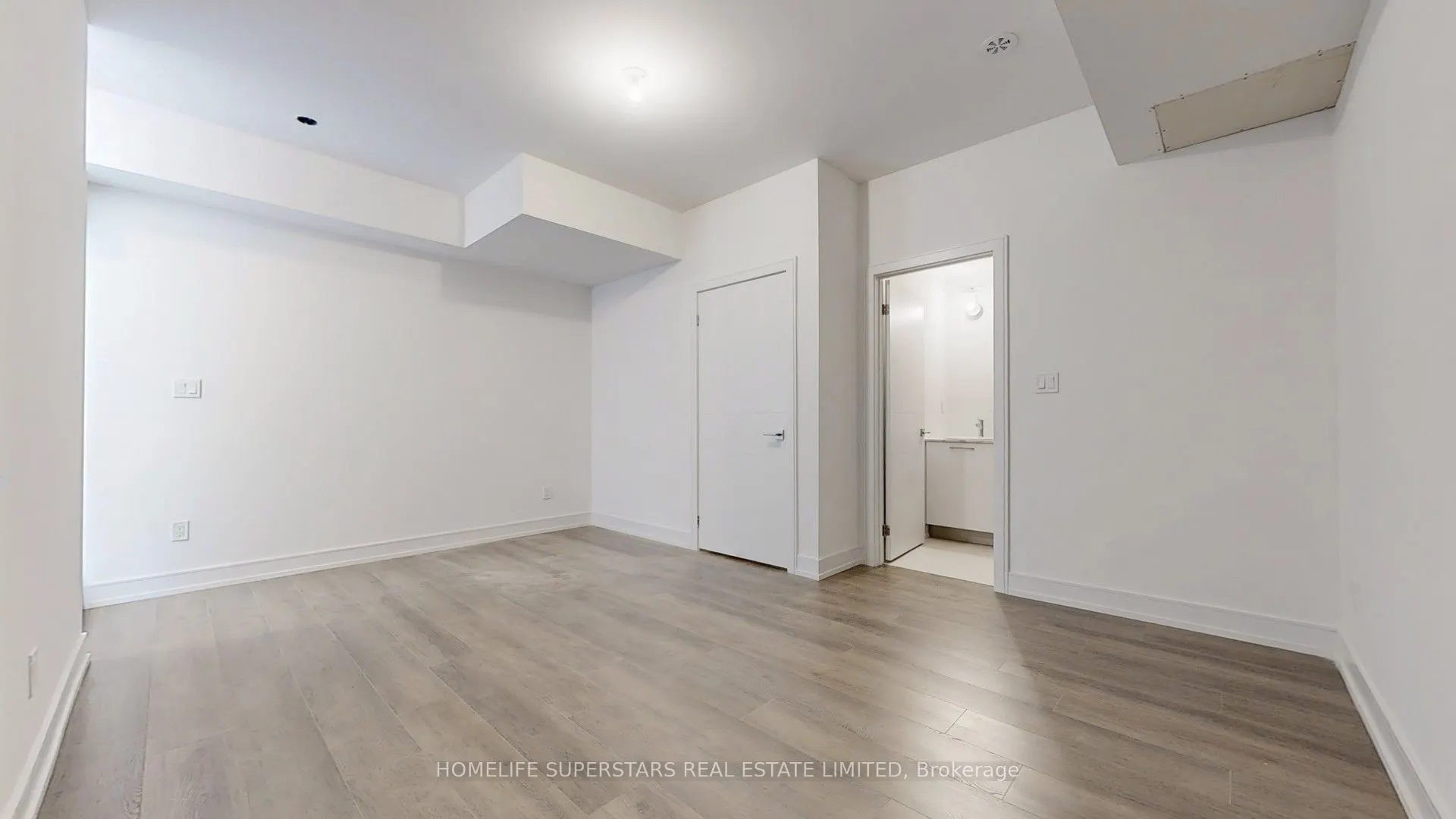 61 DESIREE Place