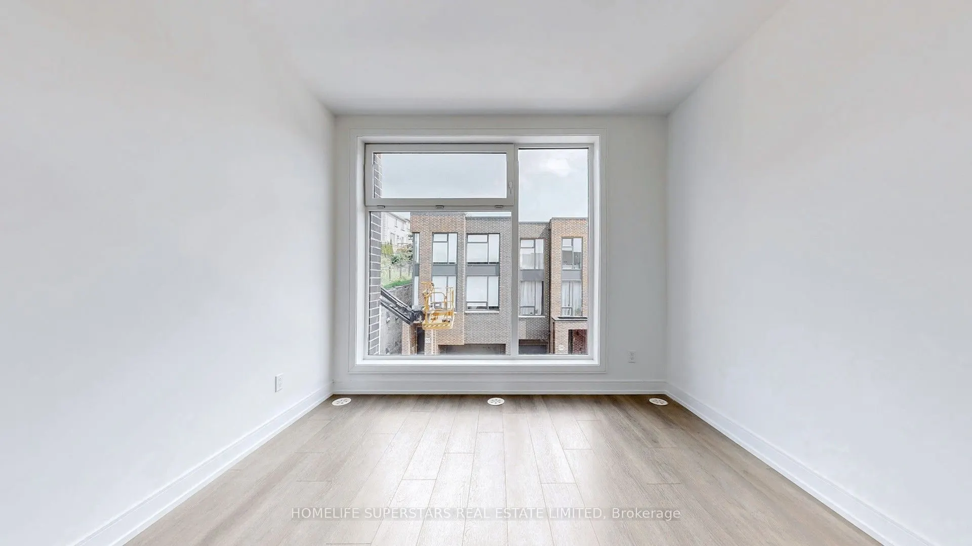 61 DESIREE Place