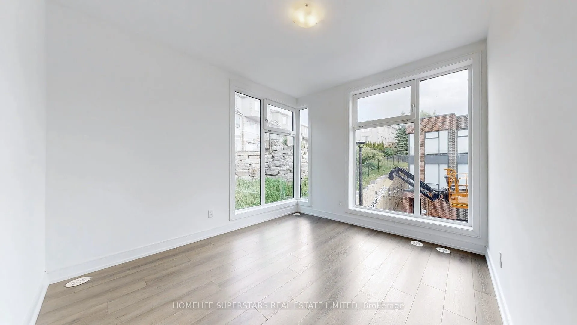 61 DESIREE Place
