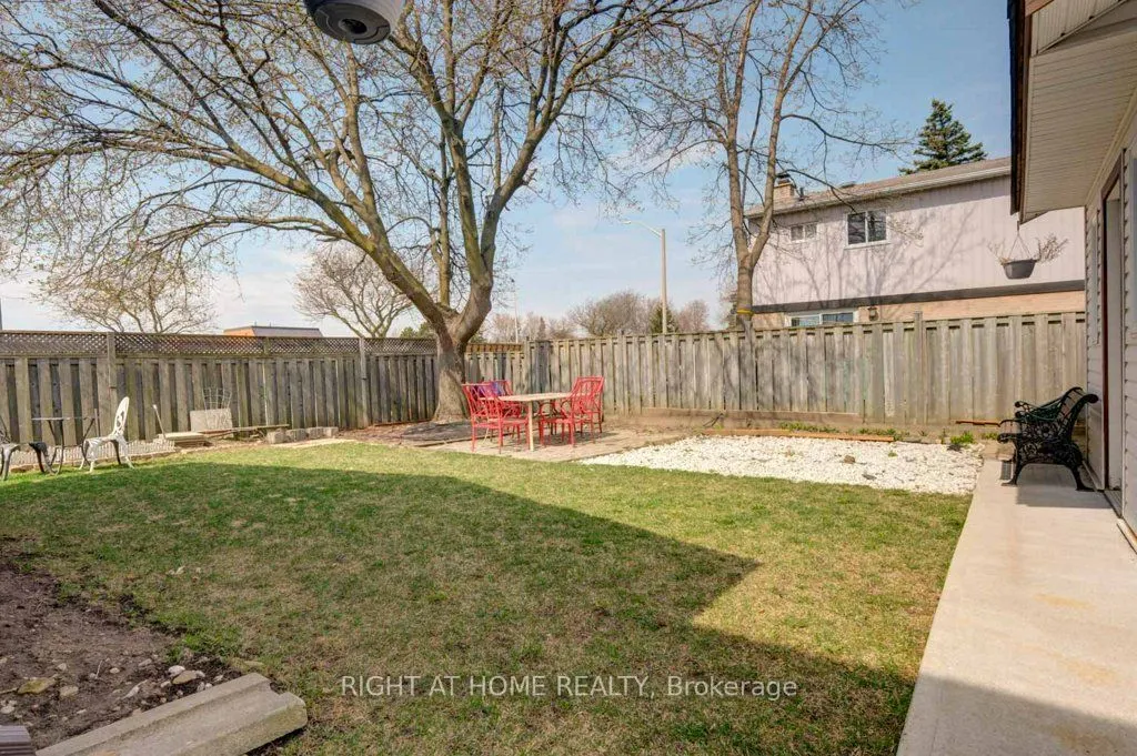 1 Hedley Court