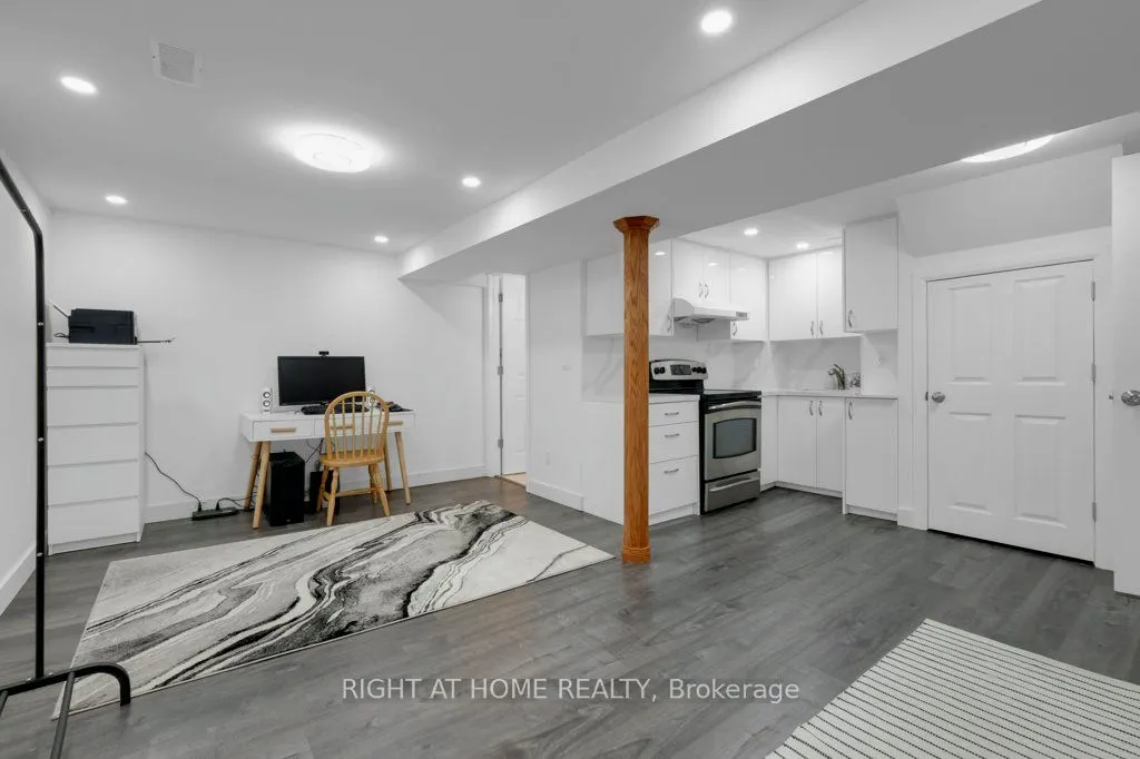 1 Hedley Court
