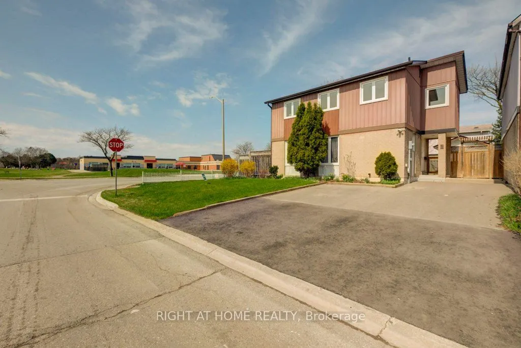 1 Hedley Court