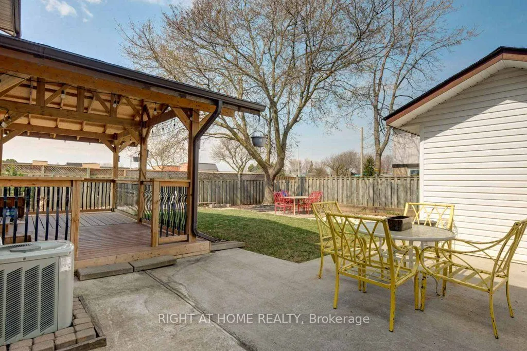 1 Hedley Court