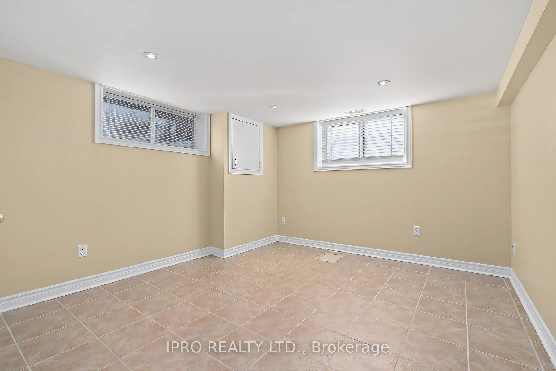 7 Rexway Drive