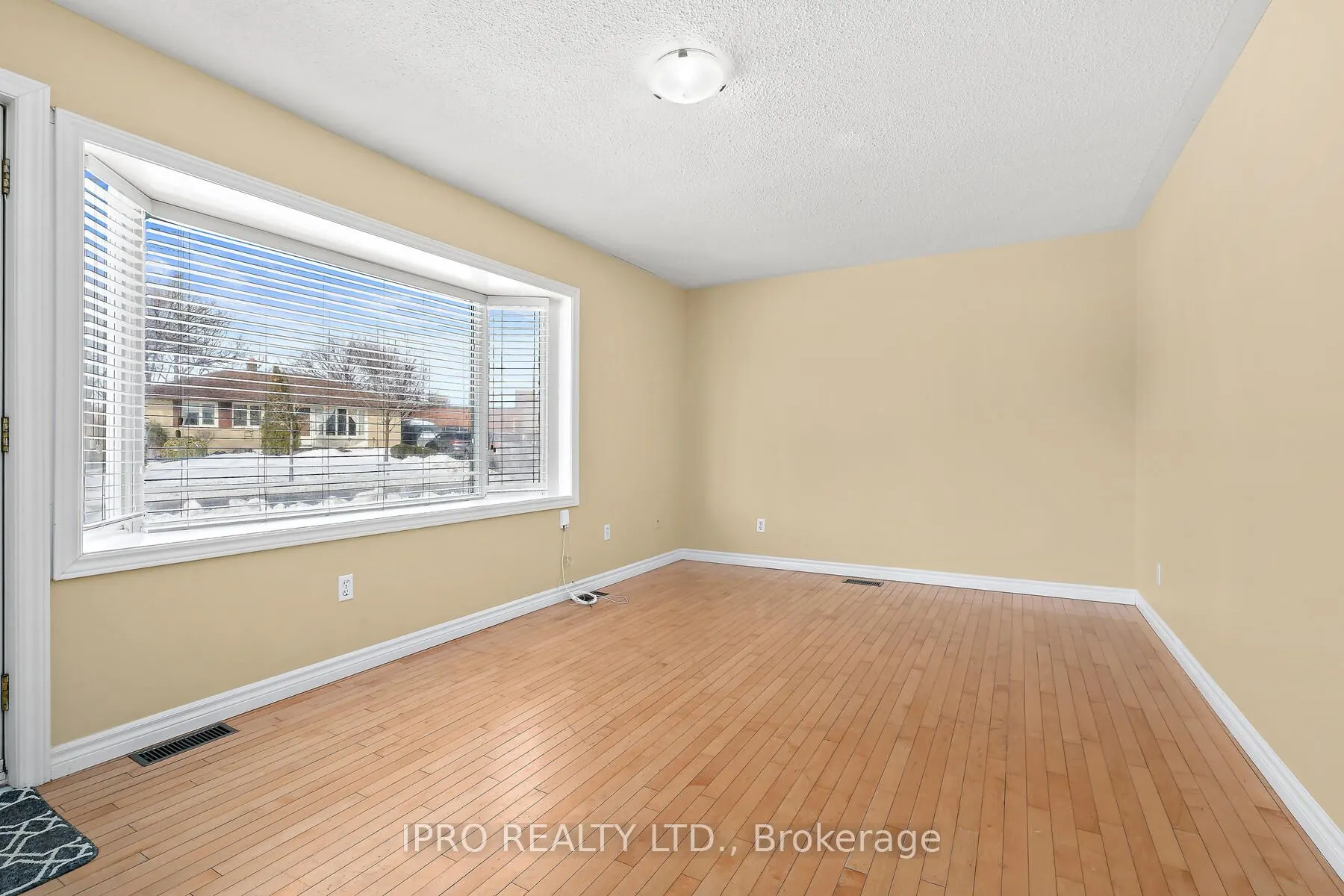 7 Rexway Drive