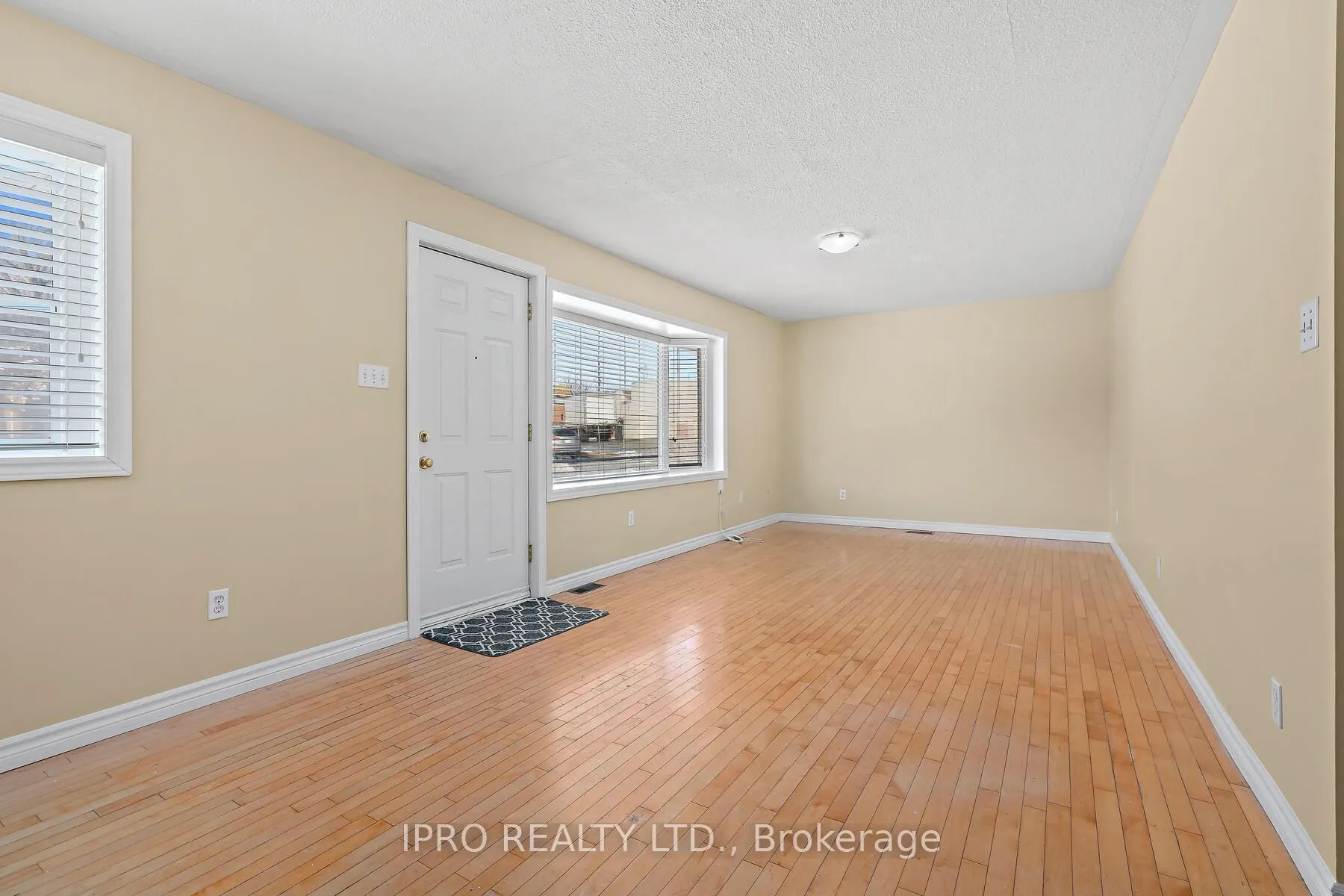 7 Rexway Drive