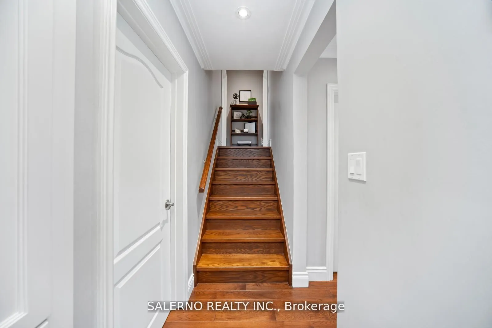 20 Cedarcrest Drive