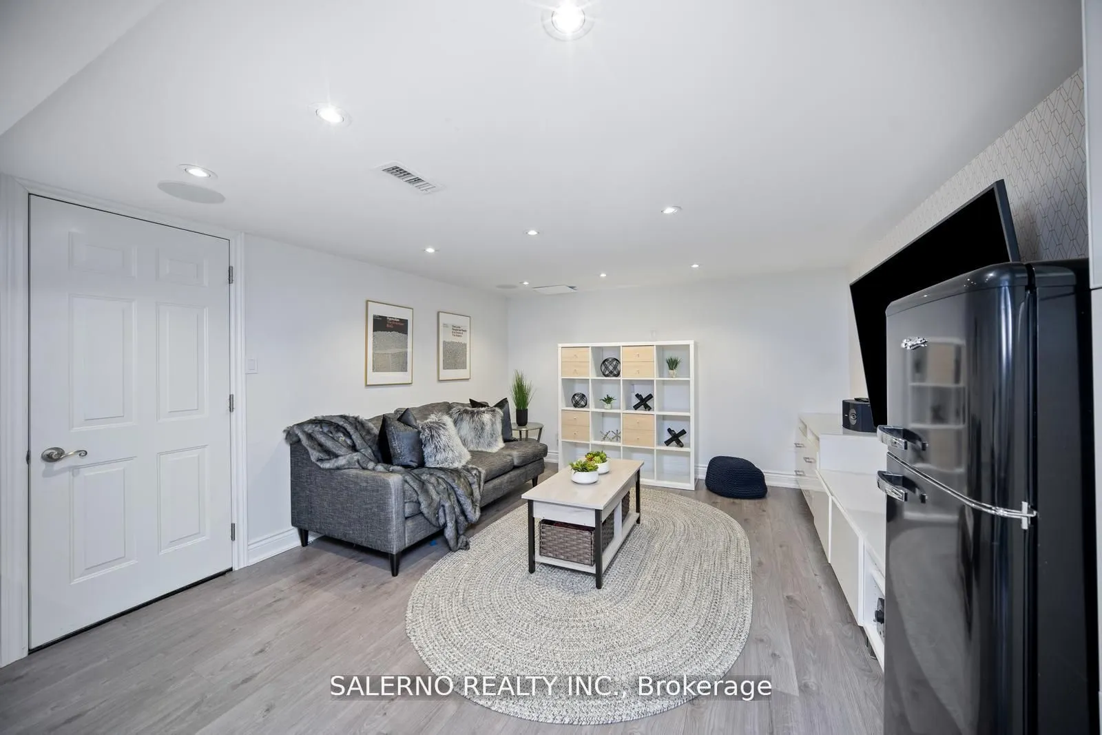 20 Cedarcrest Drive