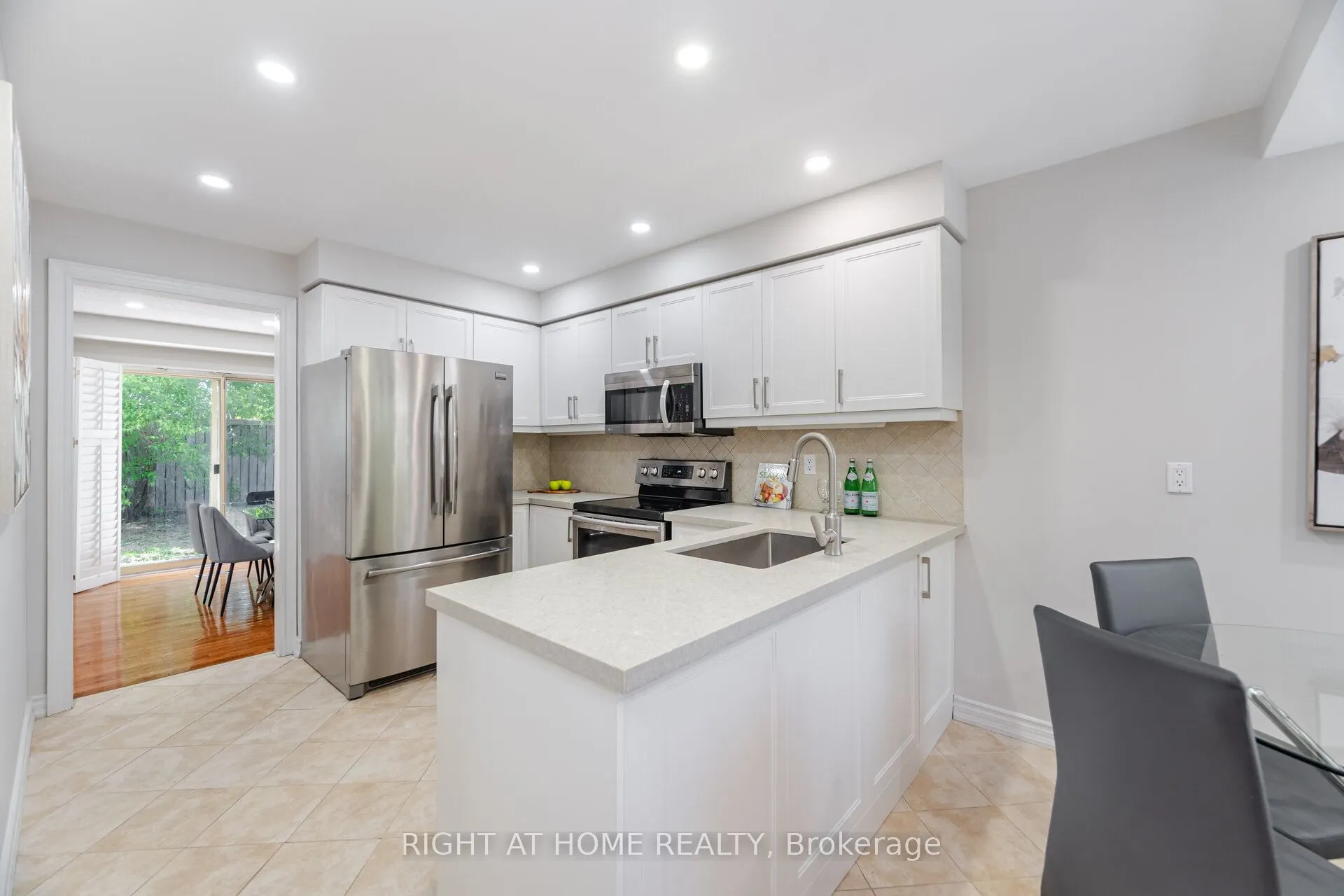 3600 Colonial Drive, #98