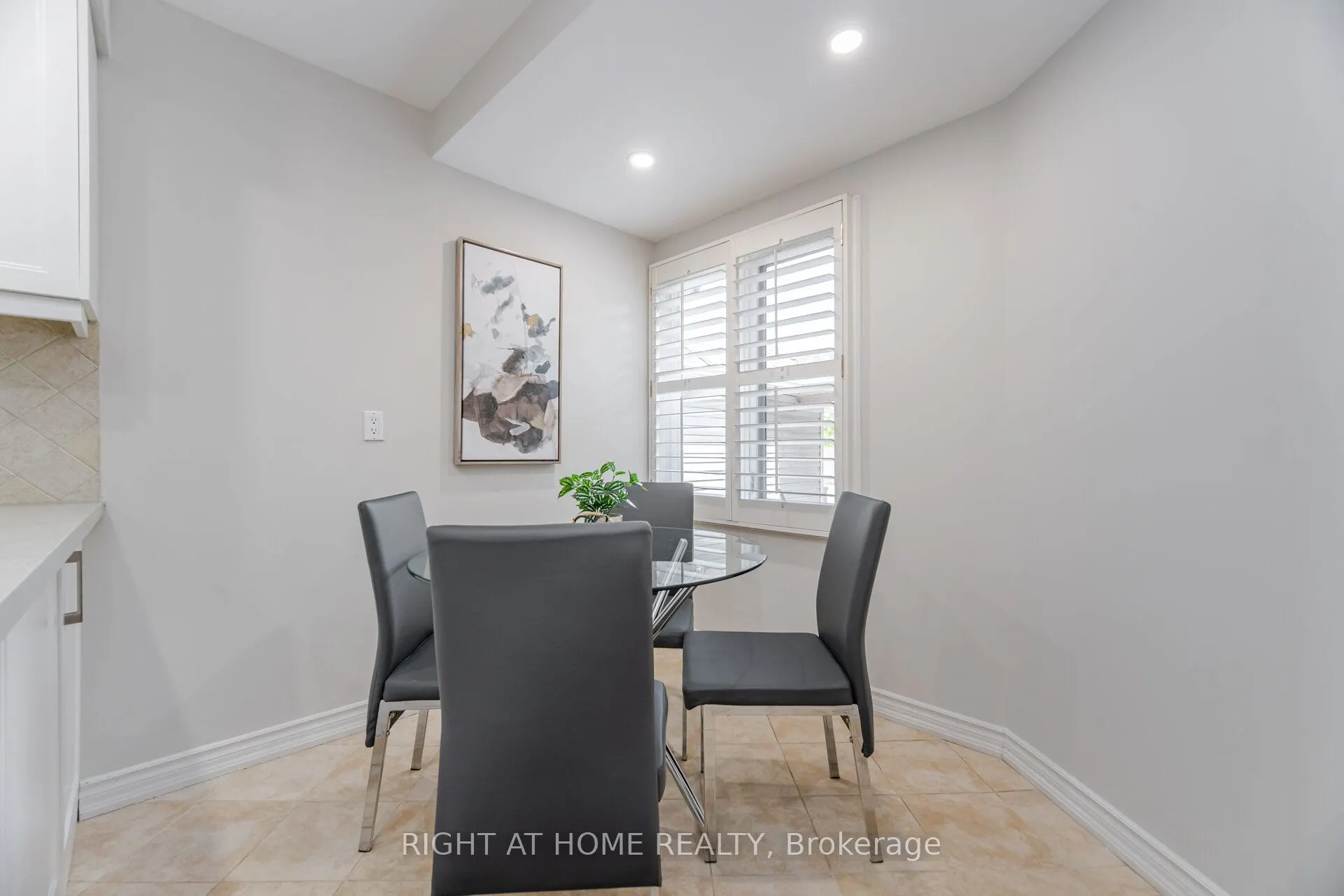 3600 Colonial Drive, #98