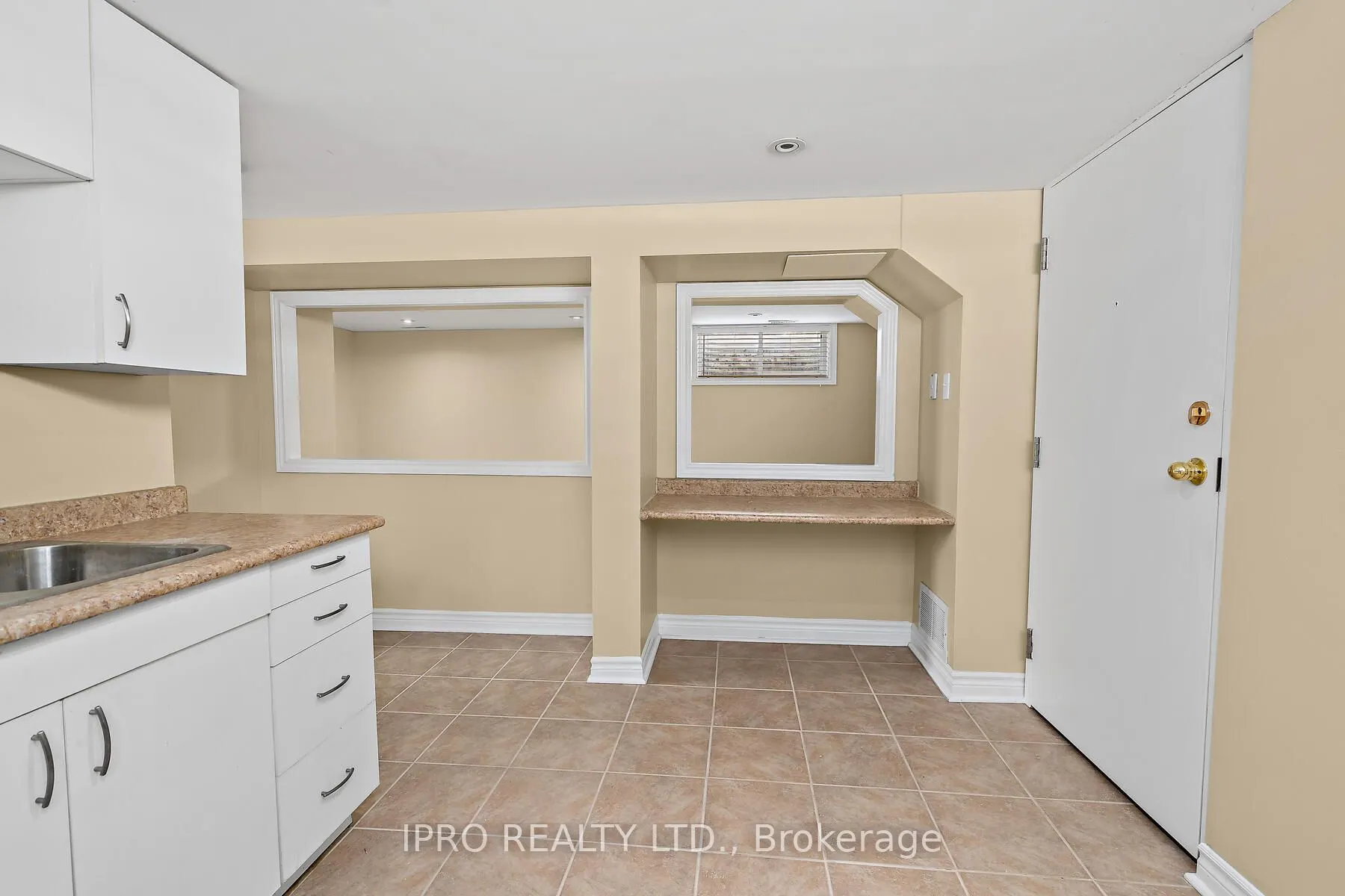 7 Rexway Drive