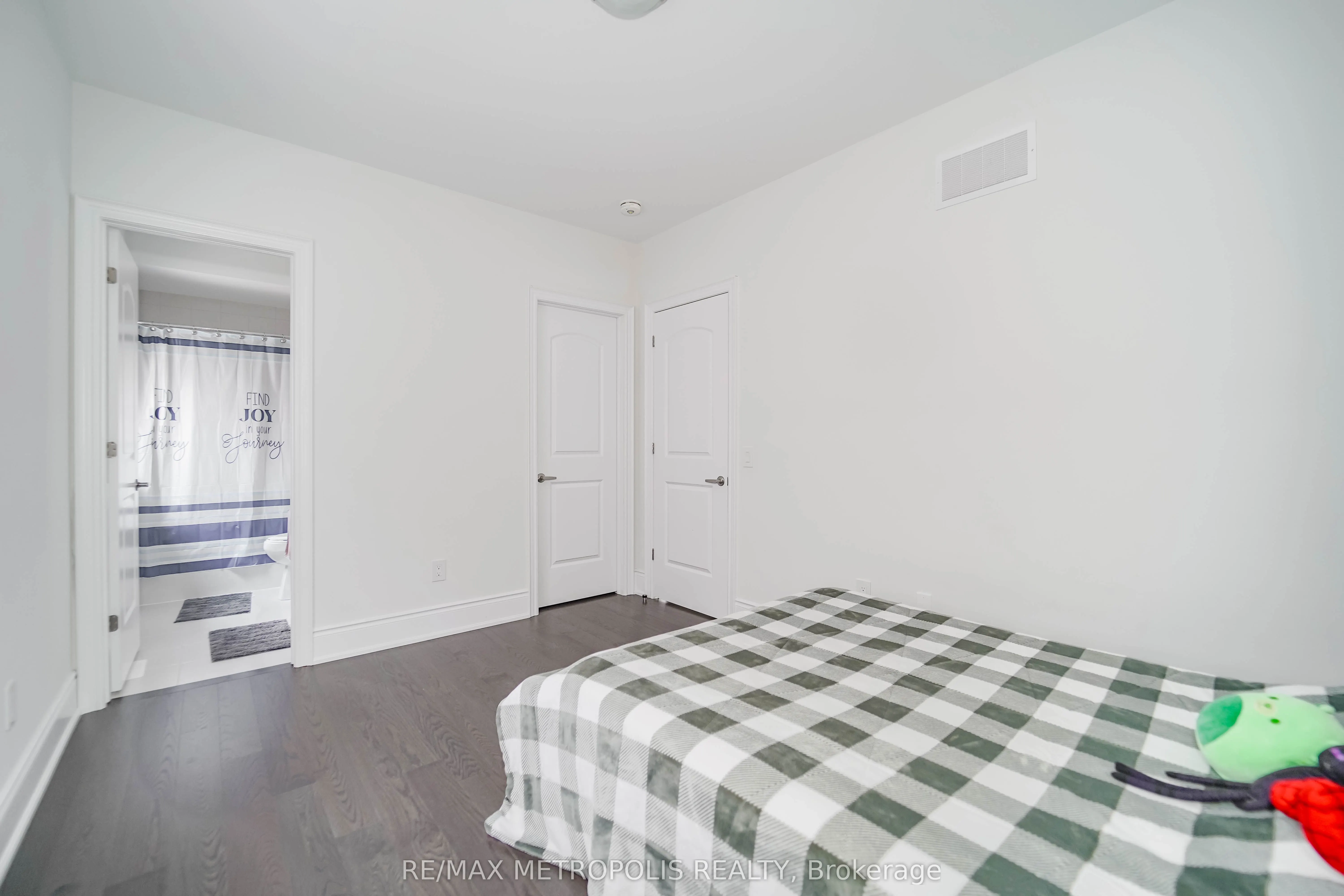 95 James Walker Avenue