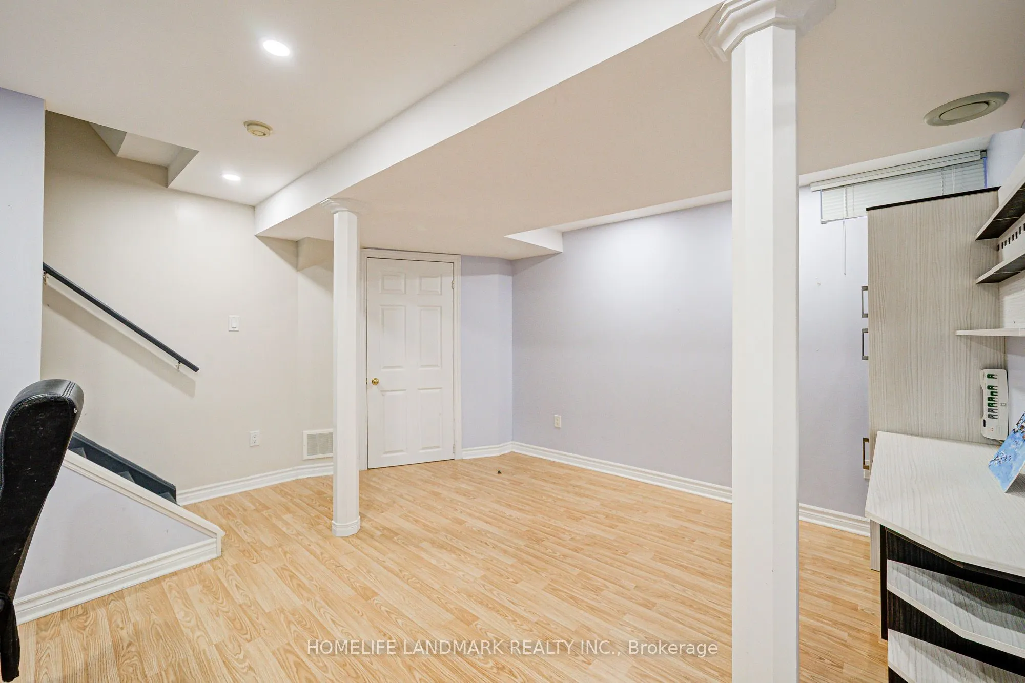 1141 Foxglove Place