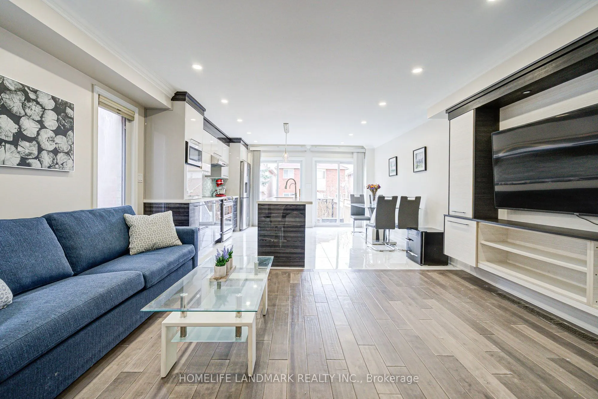 1141 Foxglove Place