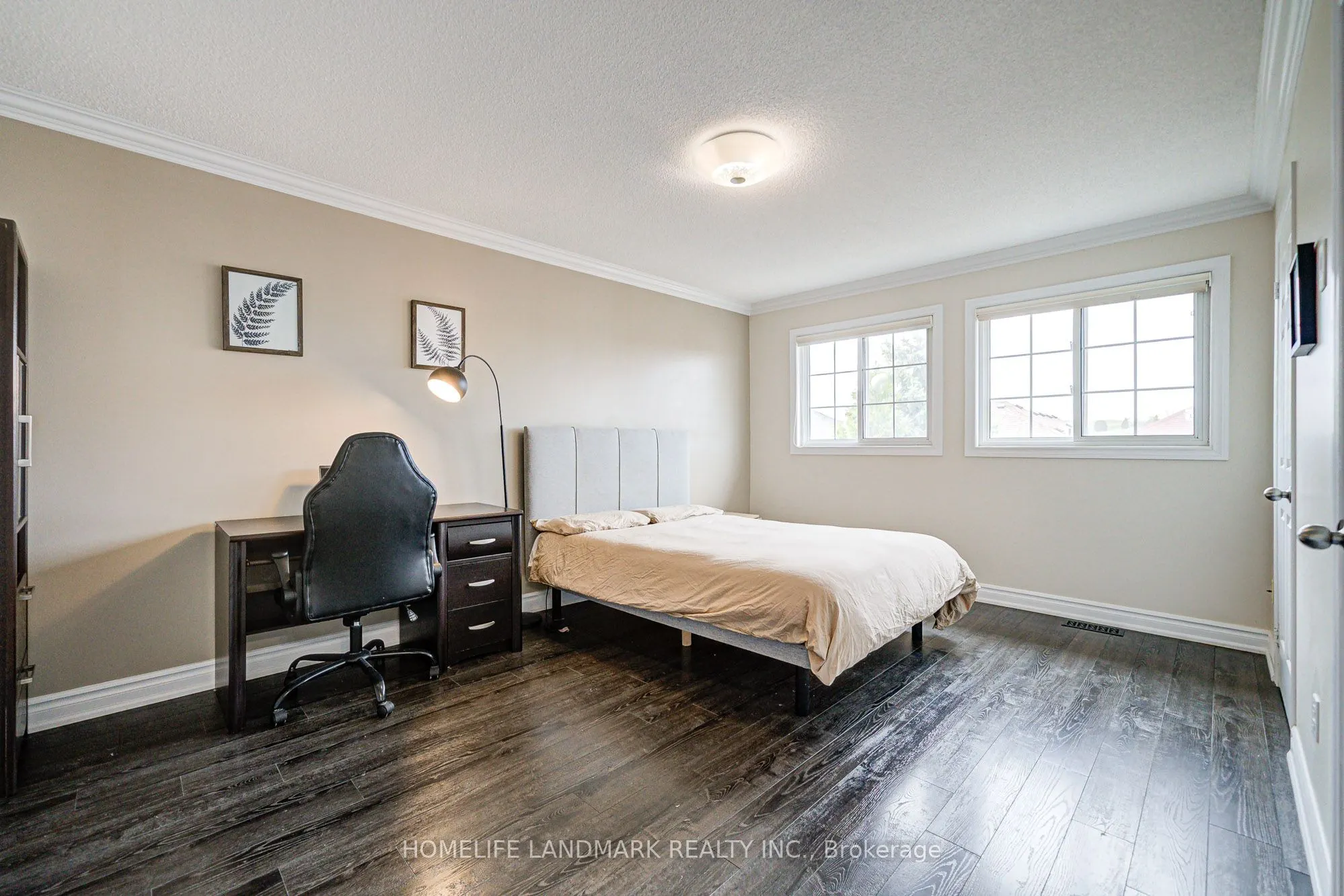 1141 Foxglove Place