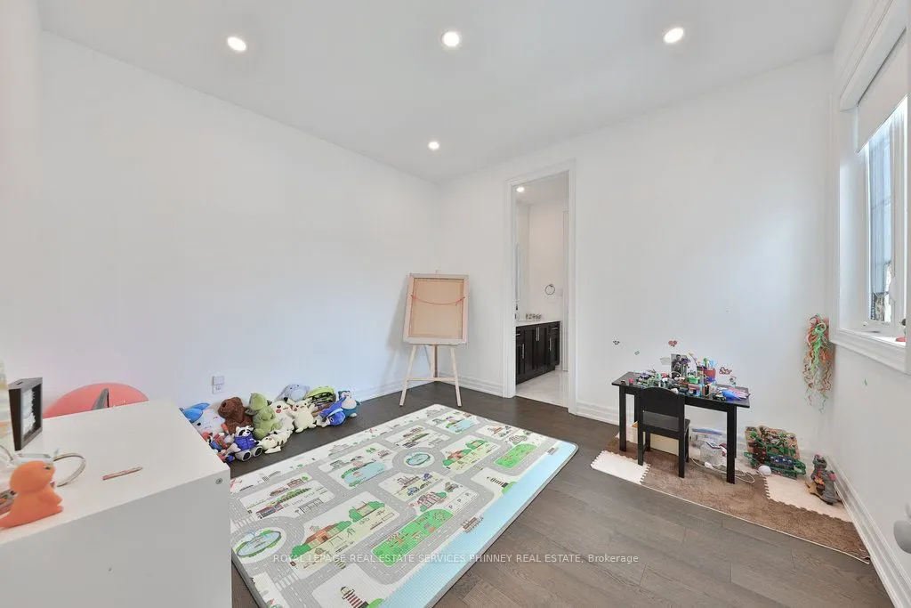 3318 Merion Gardens