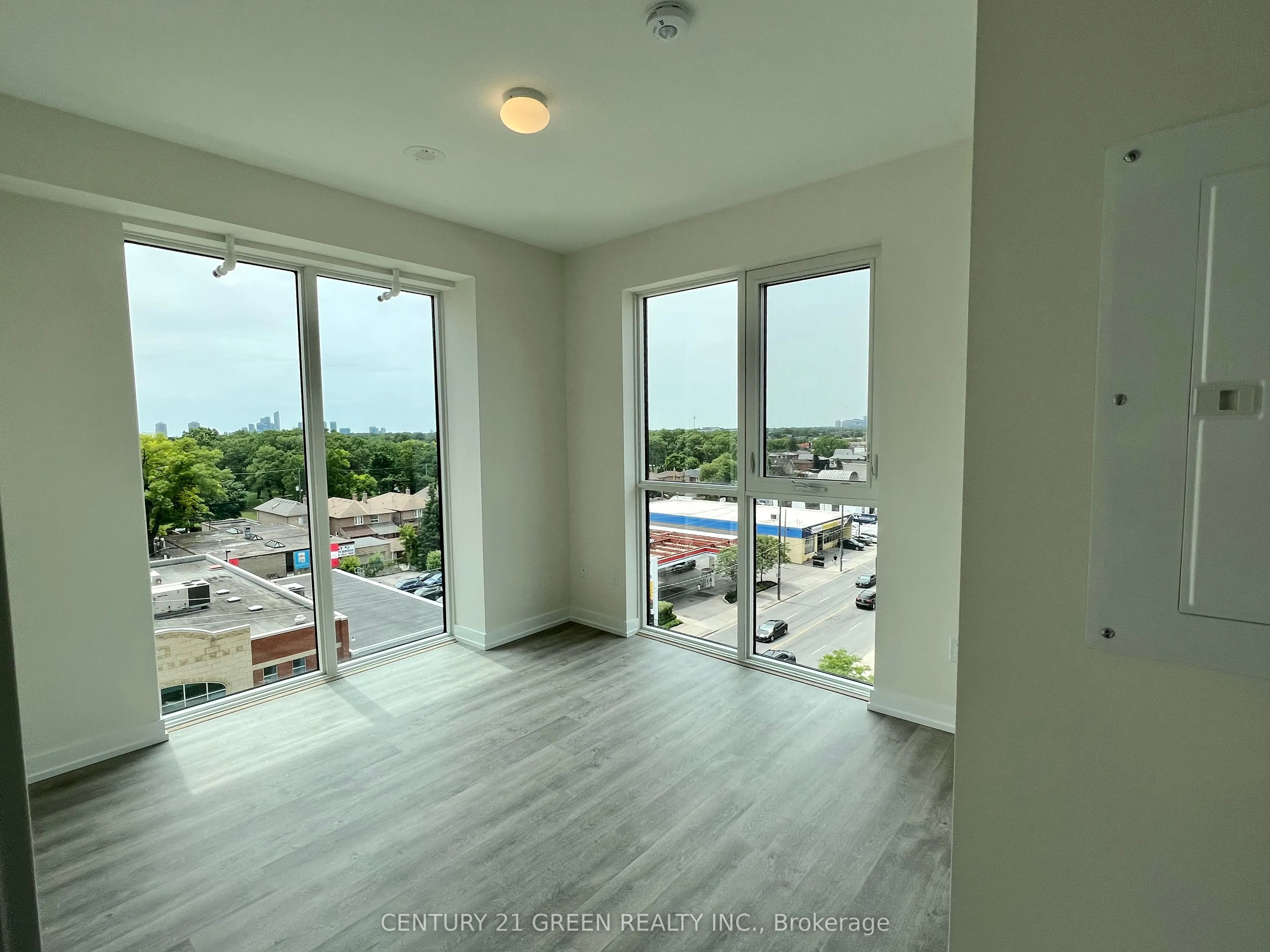 2300 St. Clair Avenue W, #703