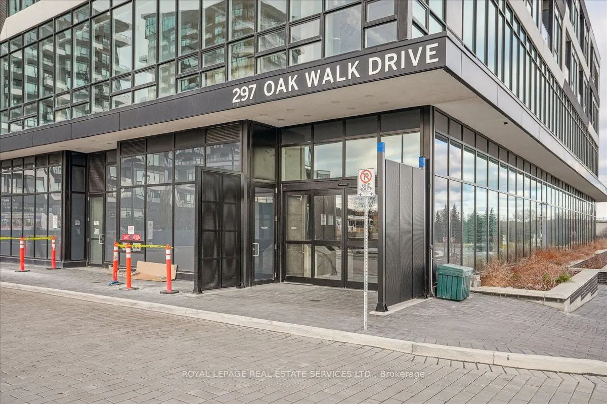297 Oak Walk Drive, #805