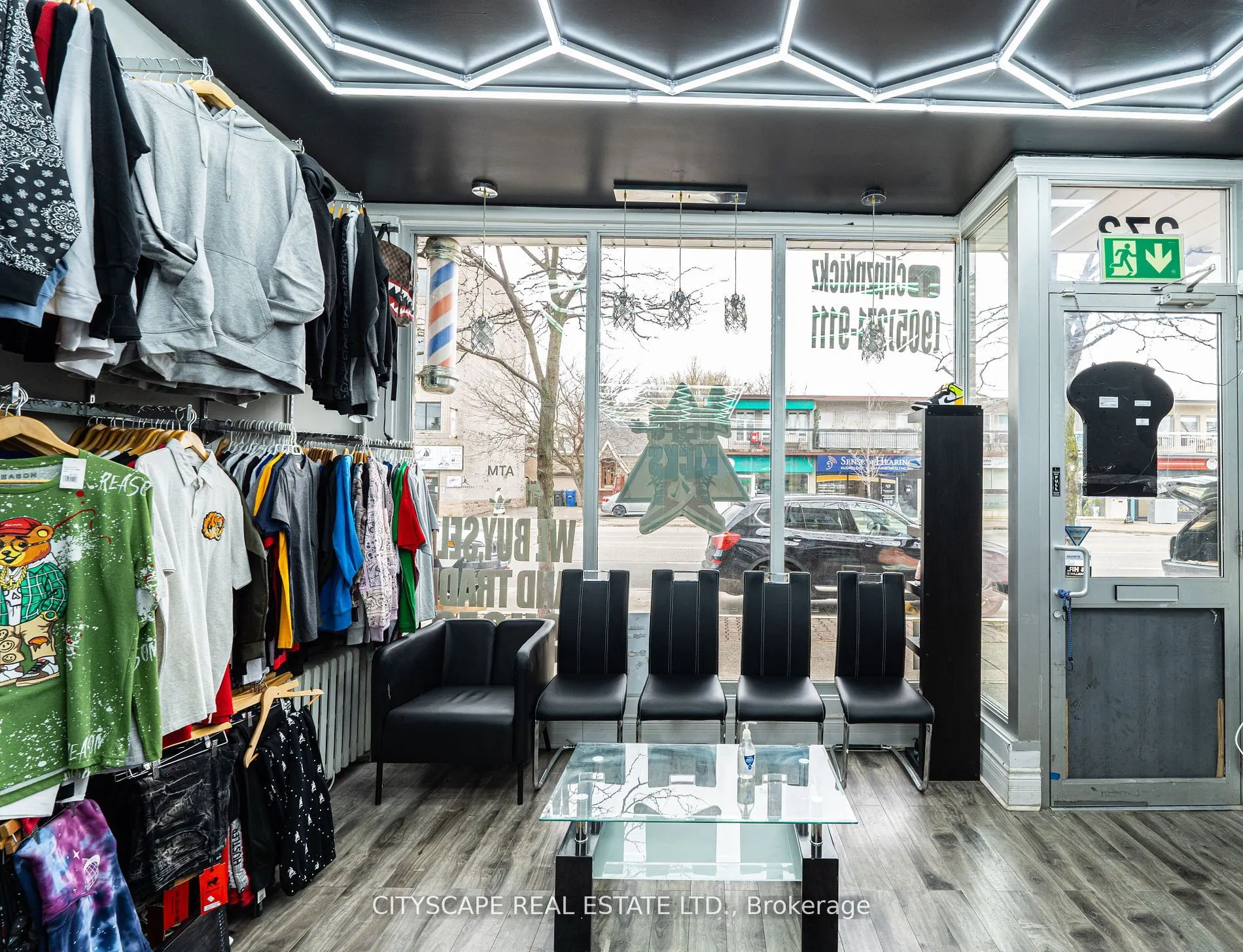 273 Lakeshore Road E