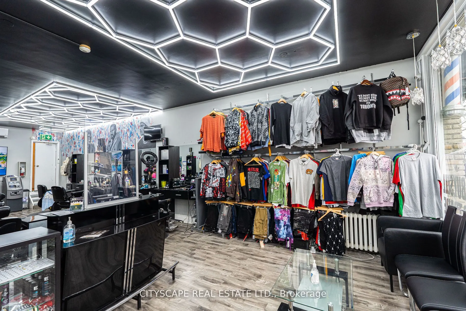 273 Lakeshore Road E