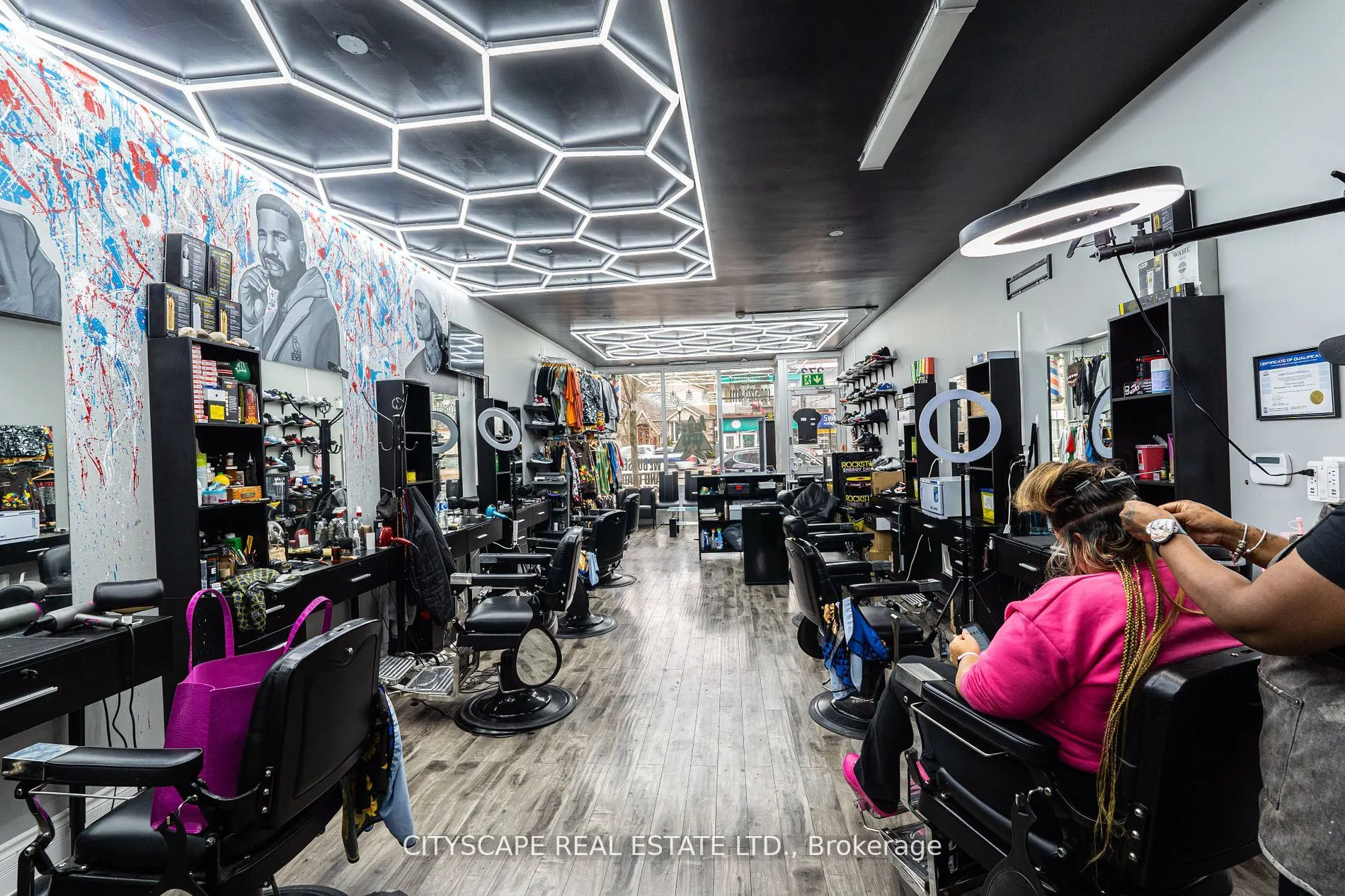 273 Lakeshore Road E