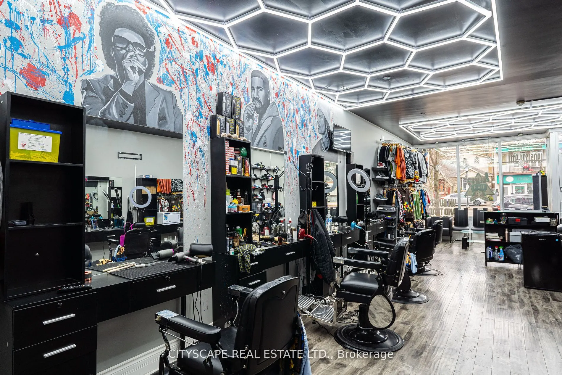 273 Lakeshore Road E