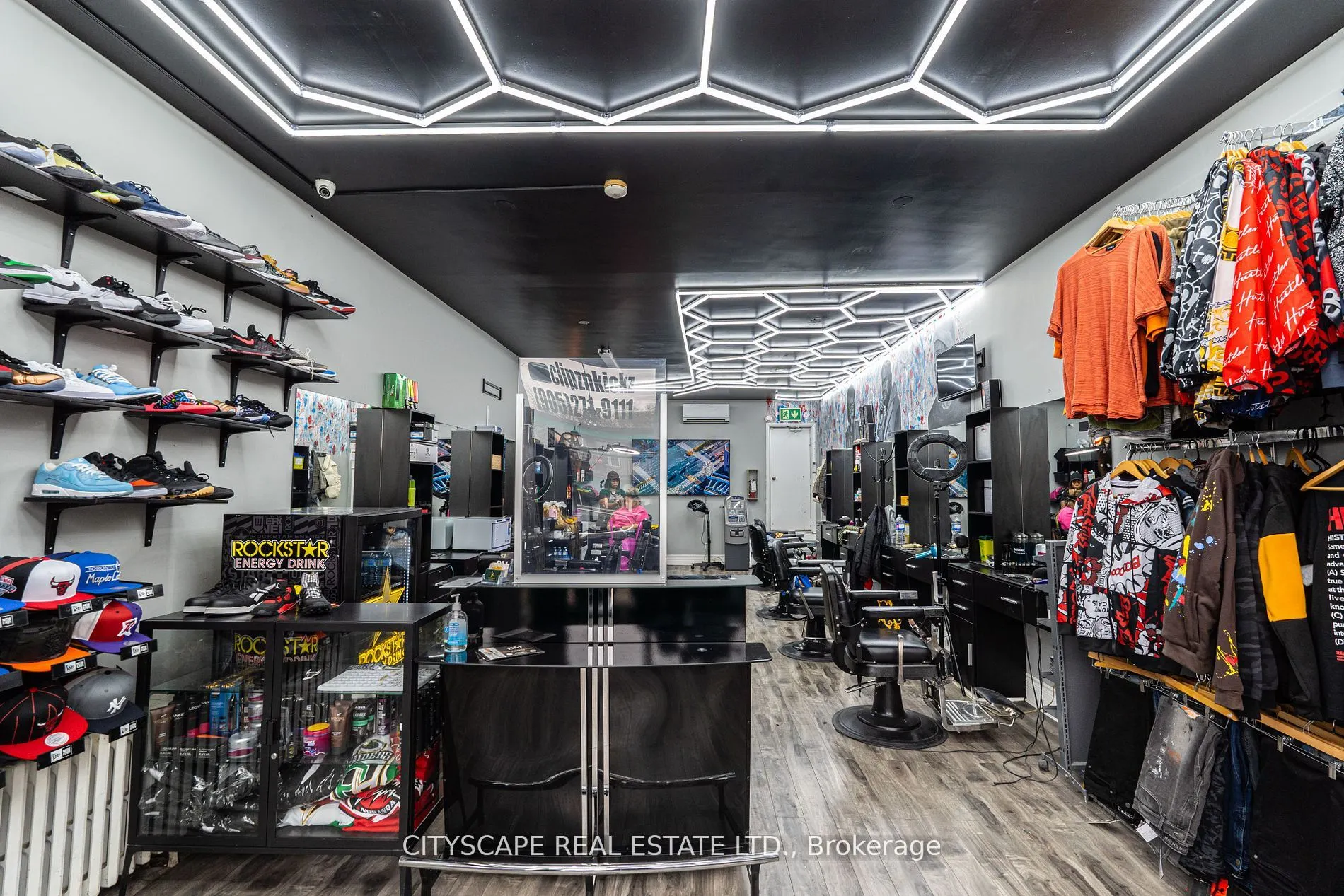 273 Lakeshore Road E