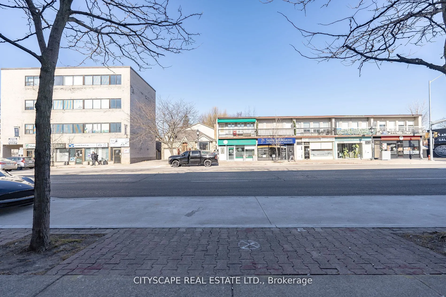 273 Lakeshore Road E
