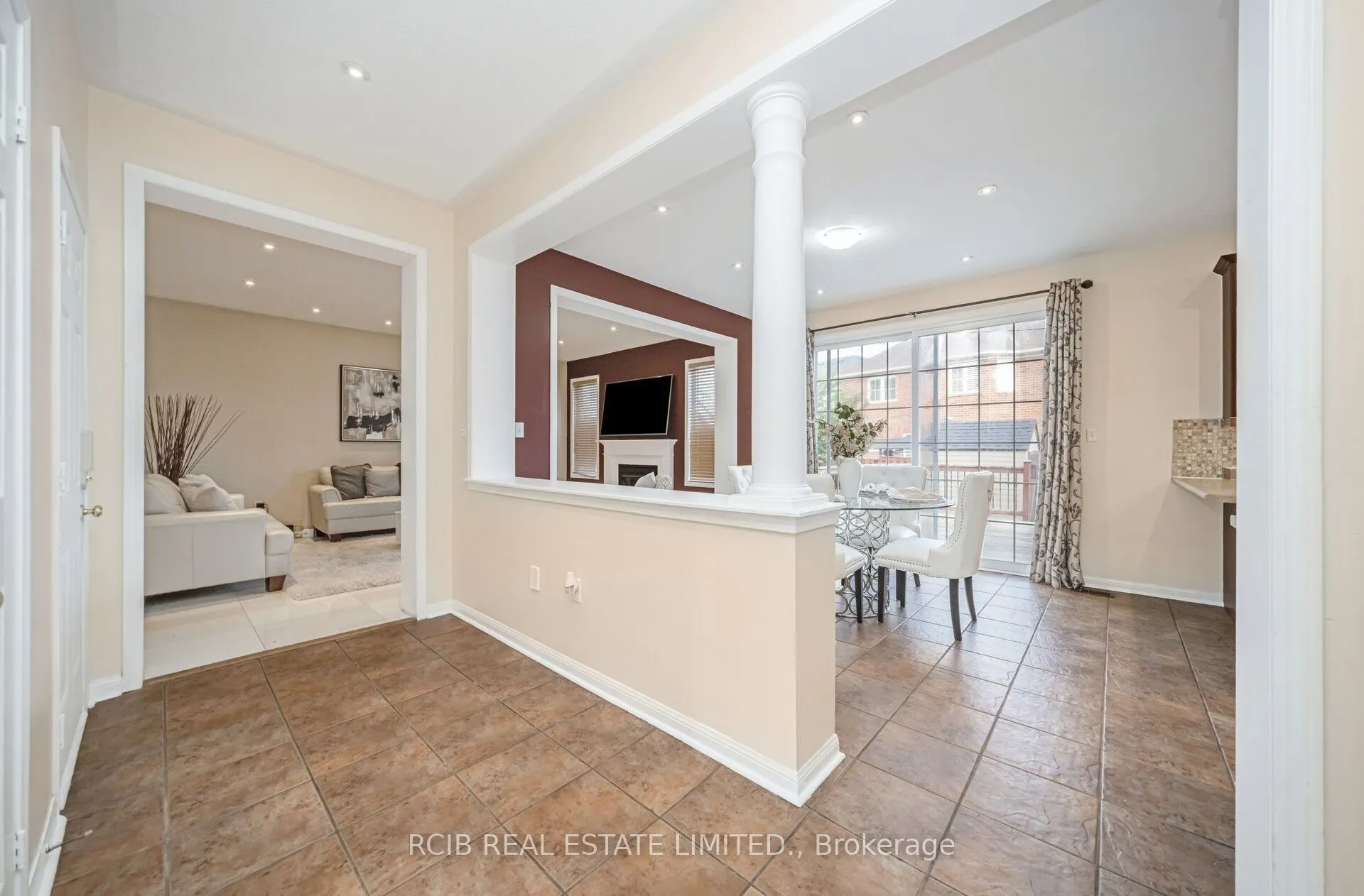 14 Alboreto Way