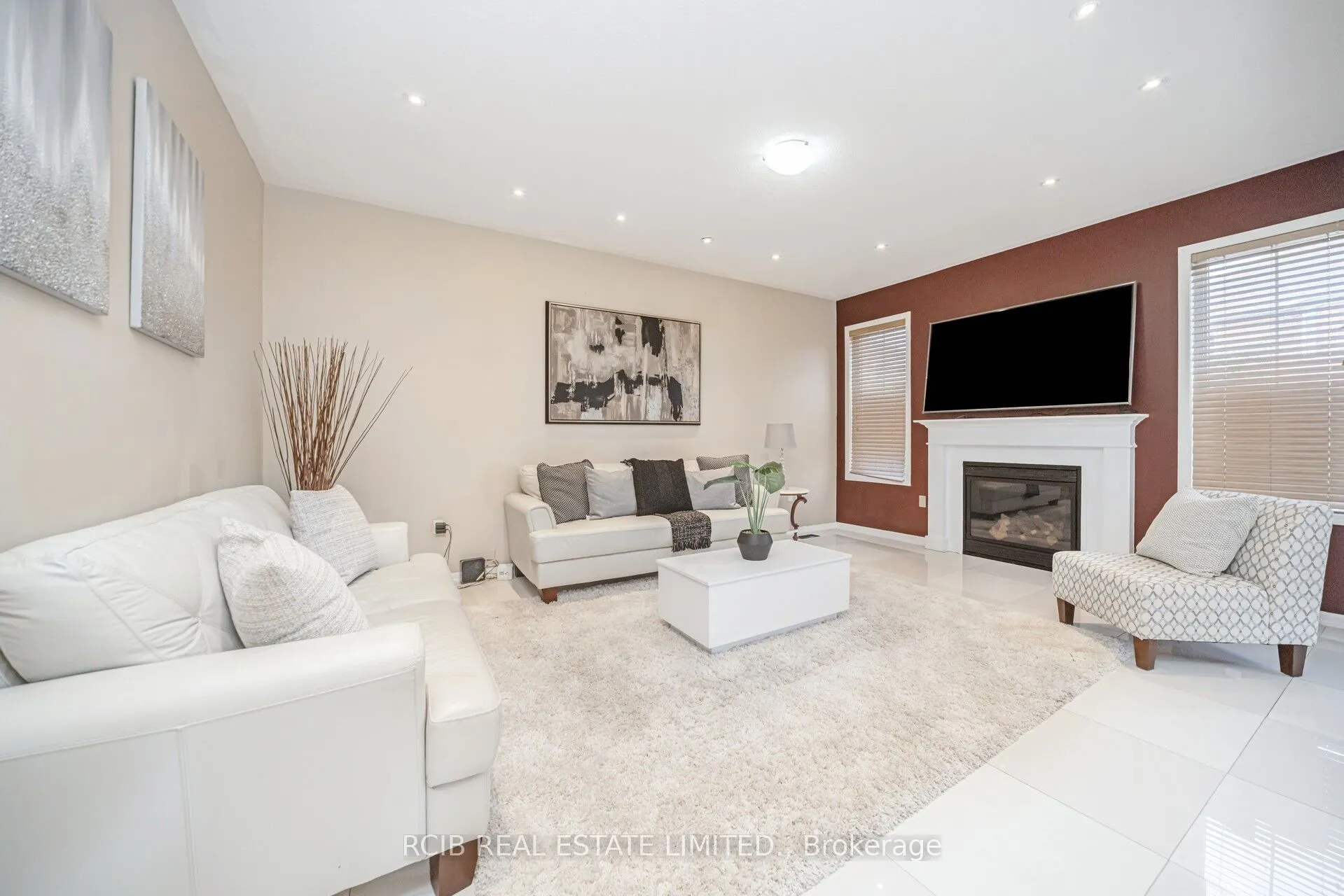 14 Alboreto Way