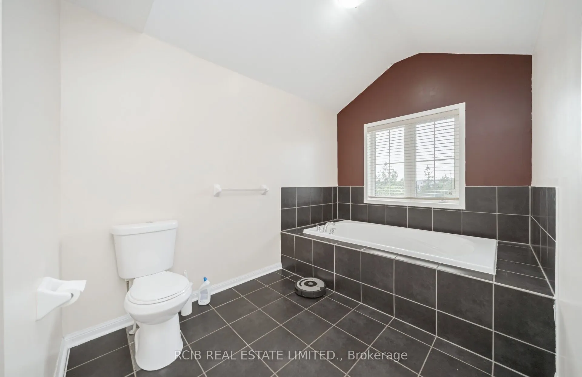 14 Alboreto Way