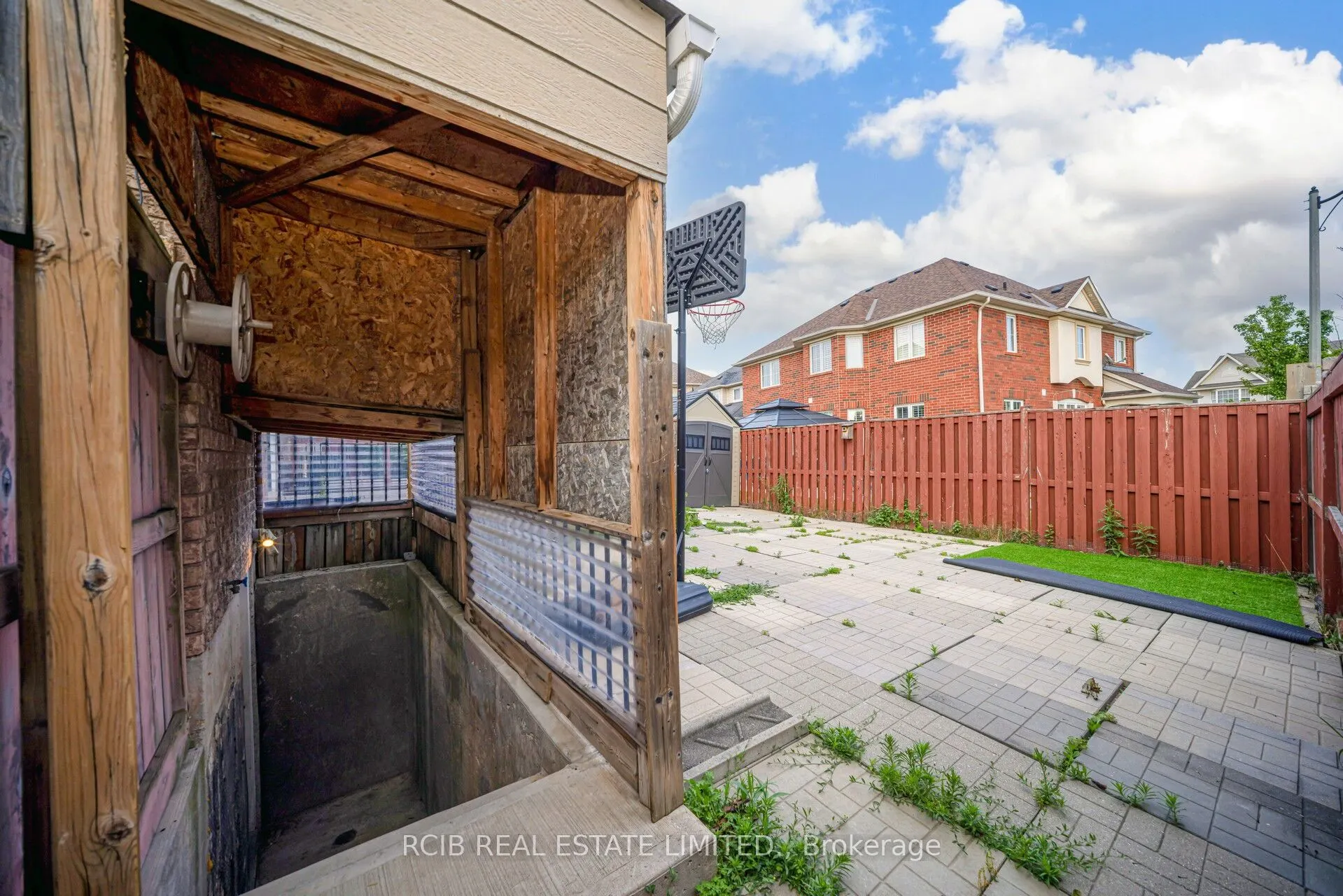 14 Alboreto Way