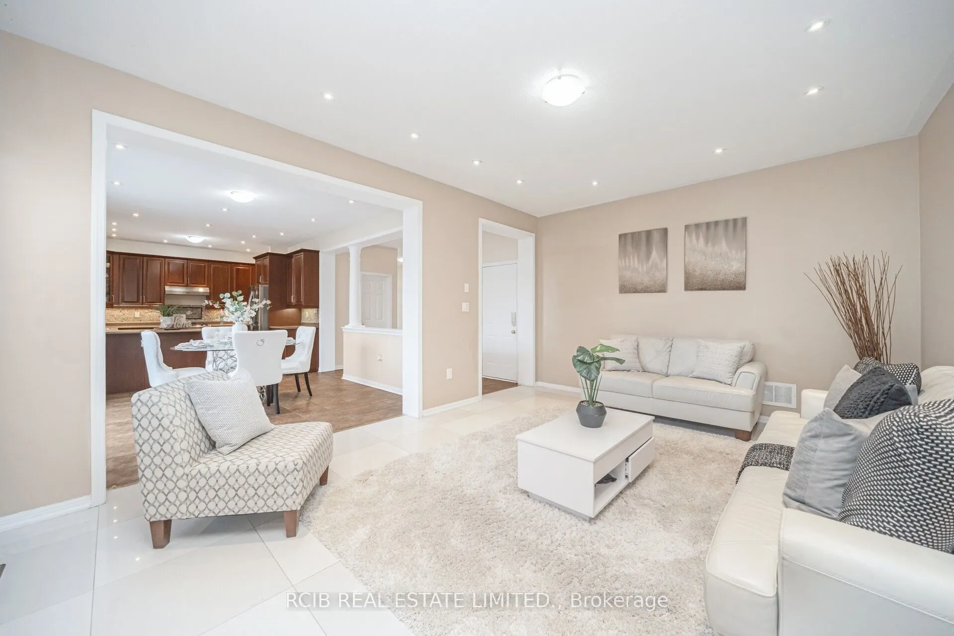 14 Alboreto Way