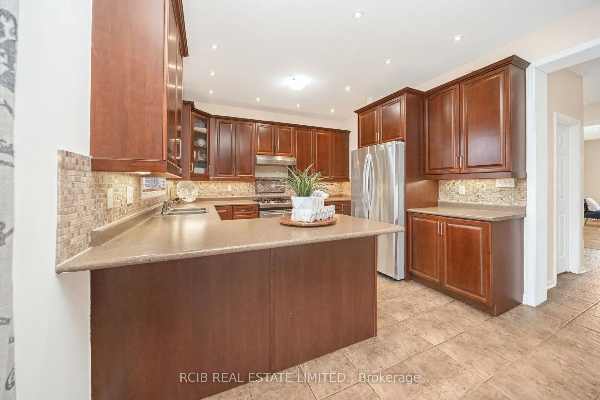14 Alboreto Way