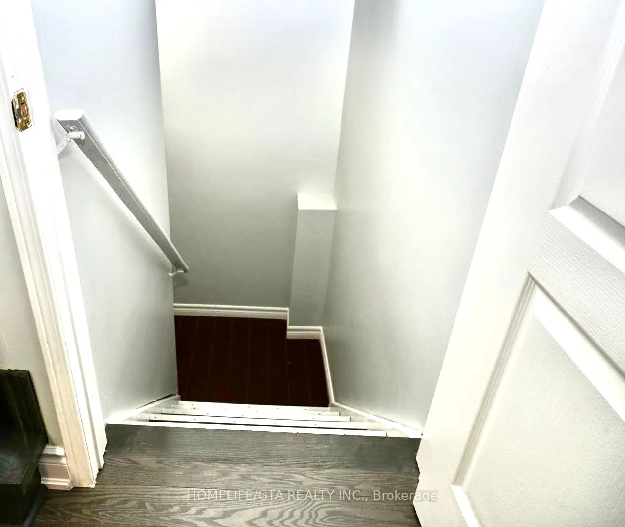 82 Treasure Drive