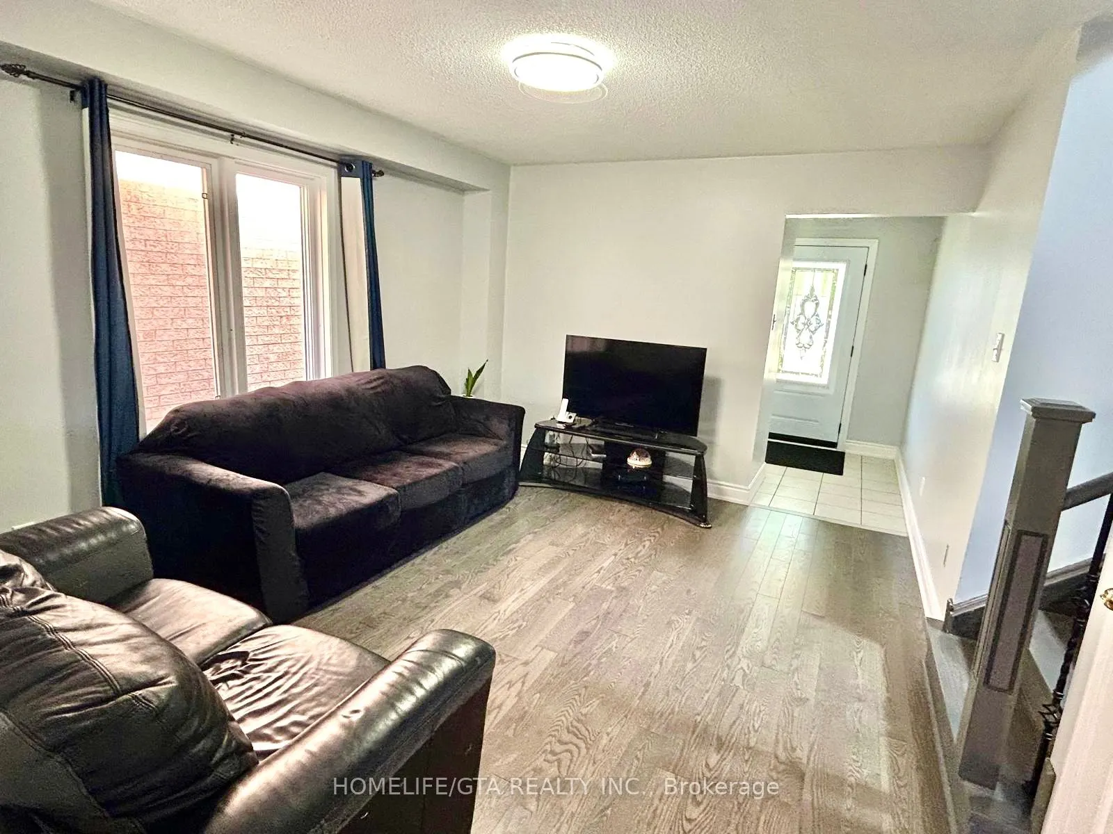 82 Treasure Drive